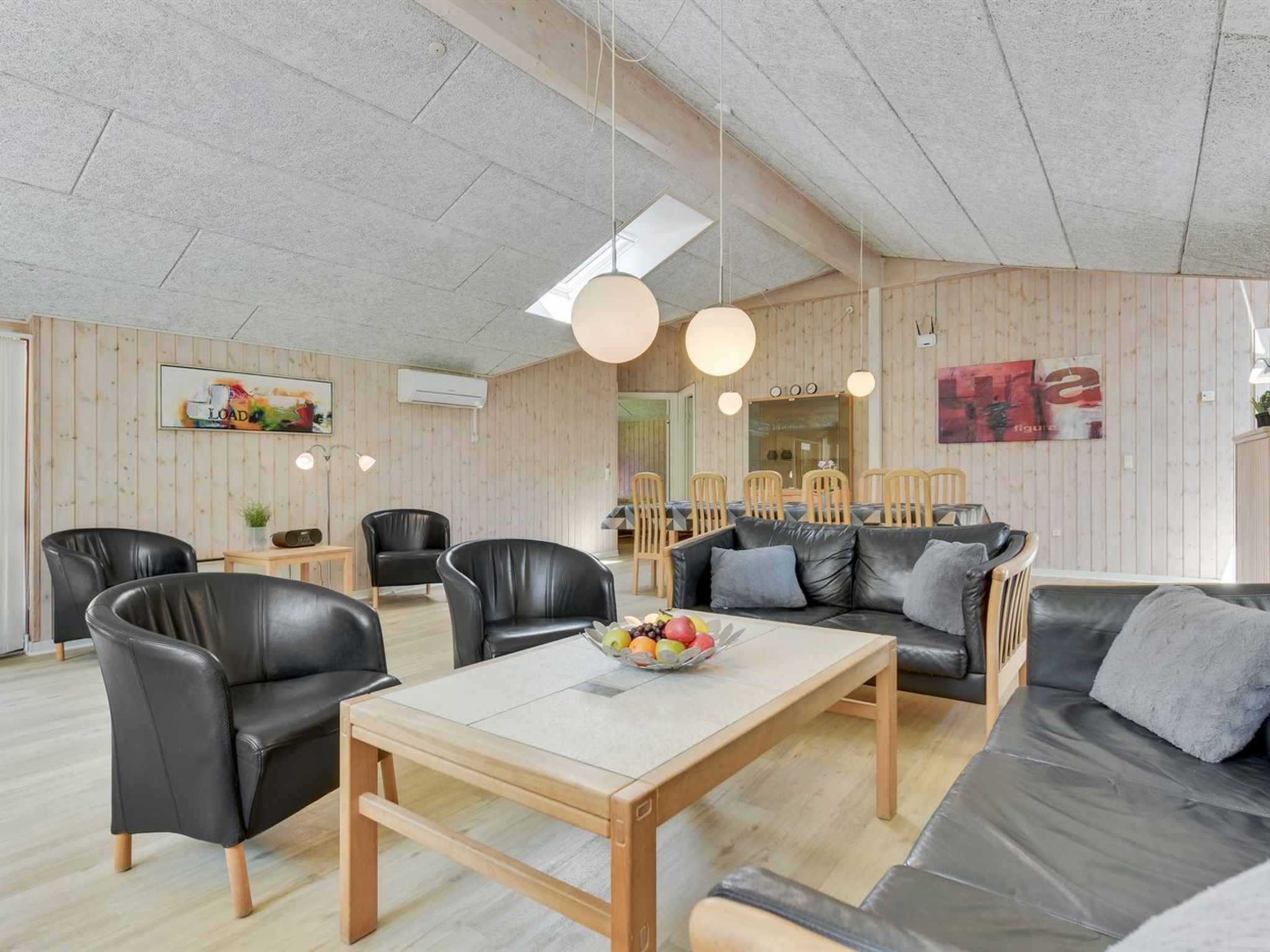 "Jonas" - 2.4km from the sea - Binnen