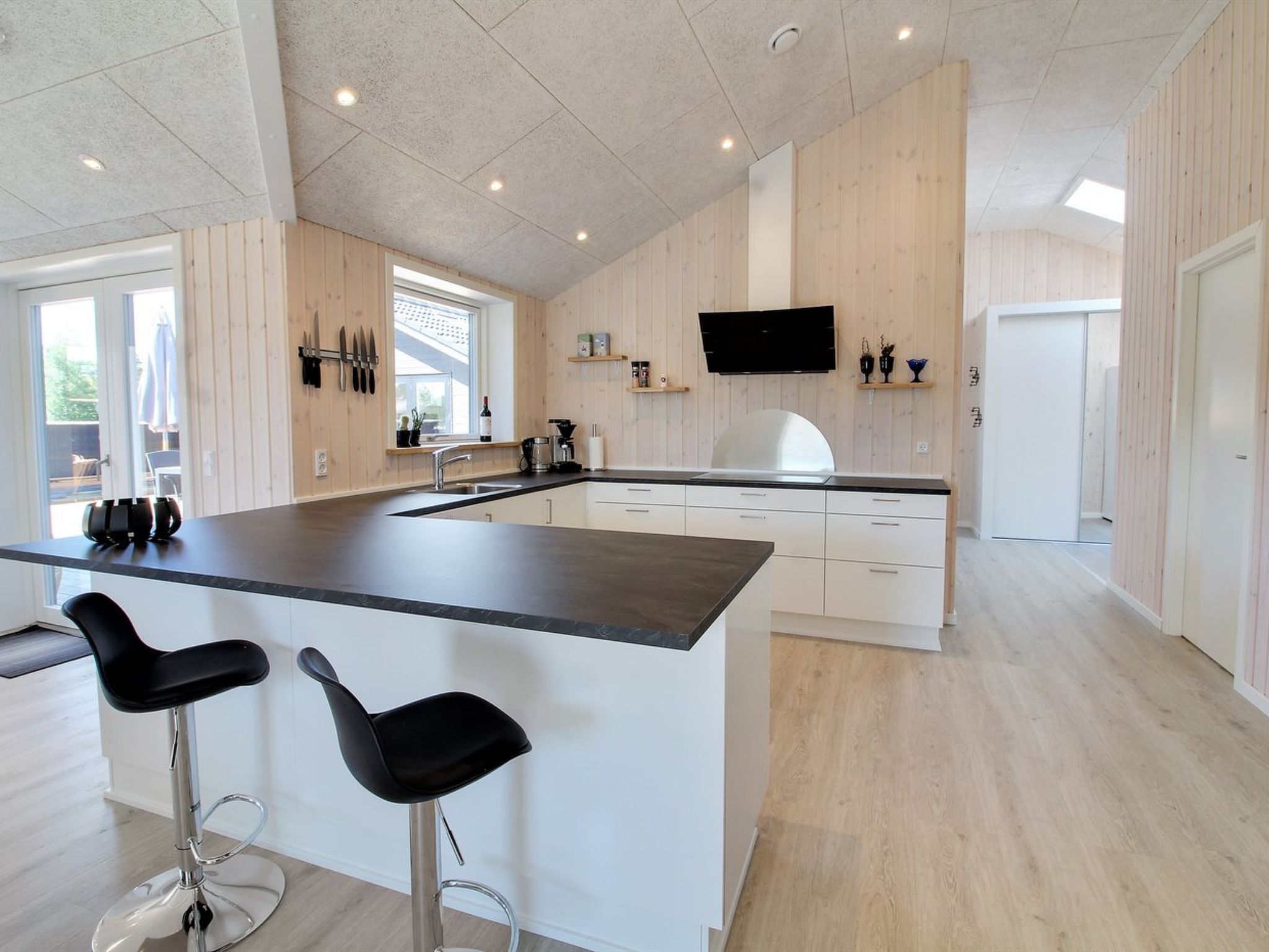 "Tahvo" - 3.3km from the sea - Inside