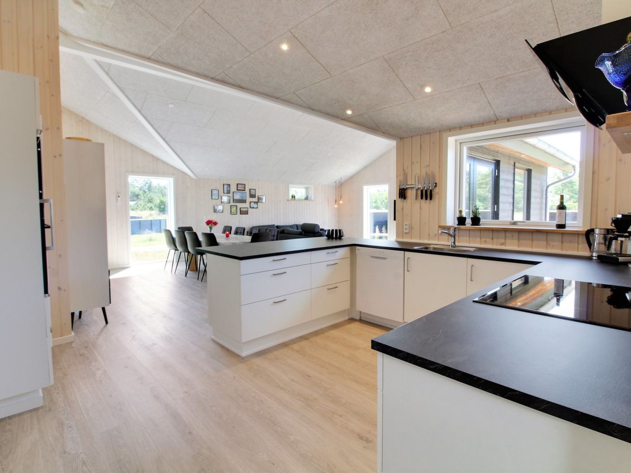"Tahvo" - 3.3km from the sea - Inside