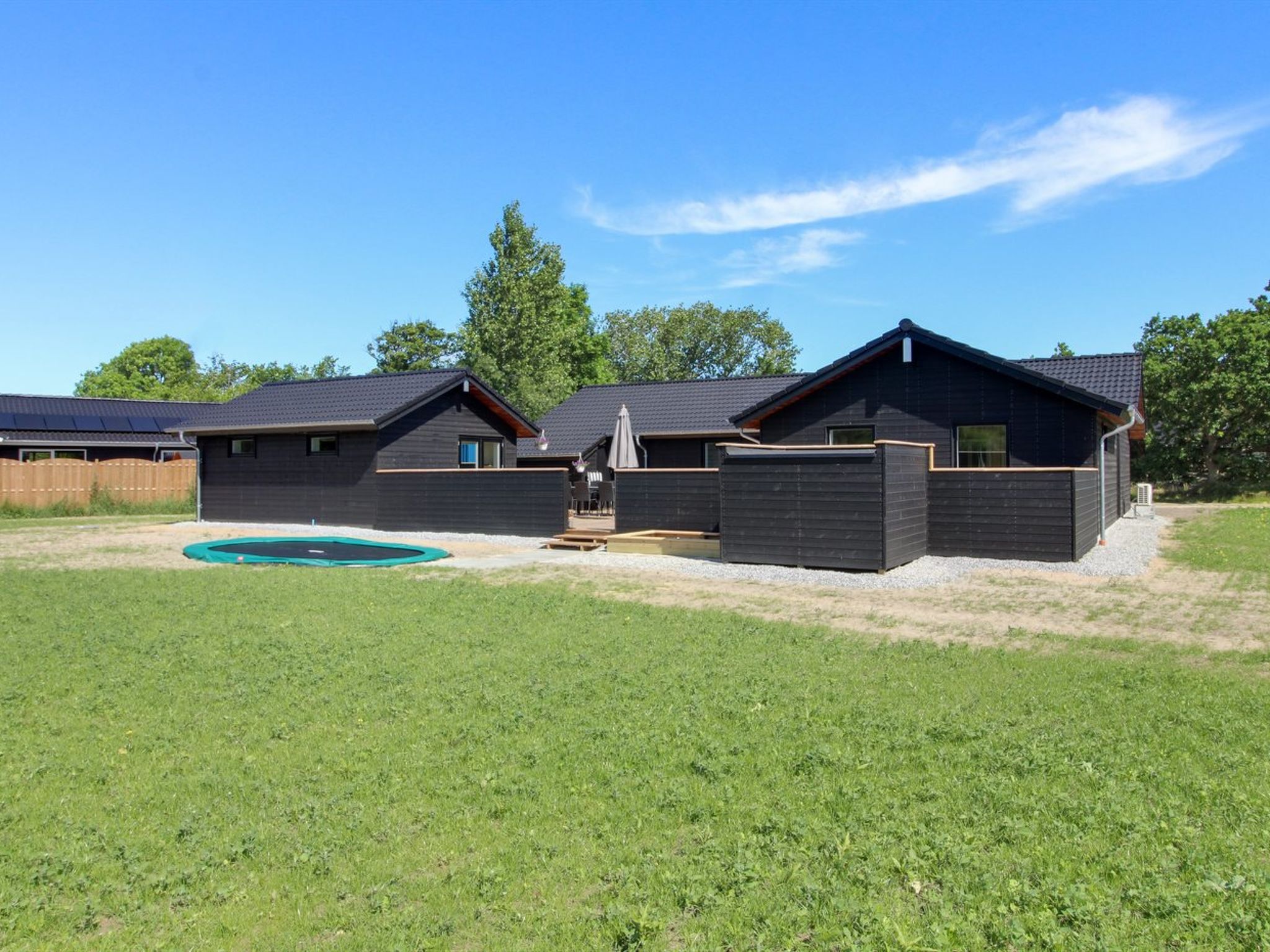 "Tahvo" - 3.3km from the sea - Outside
