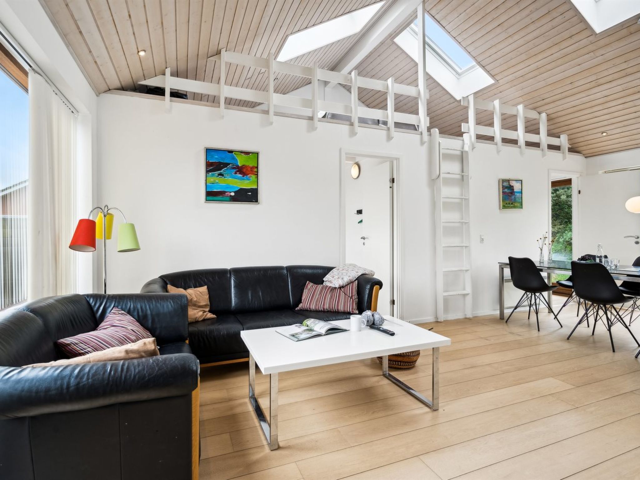 "Elara" - 200m from the sea