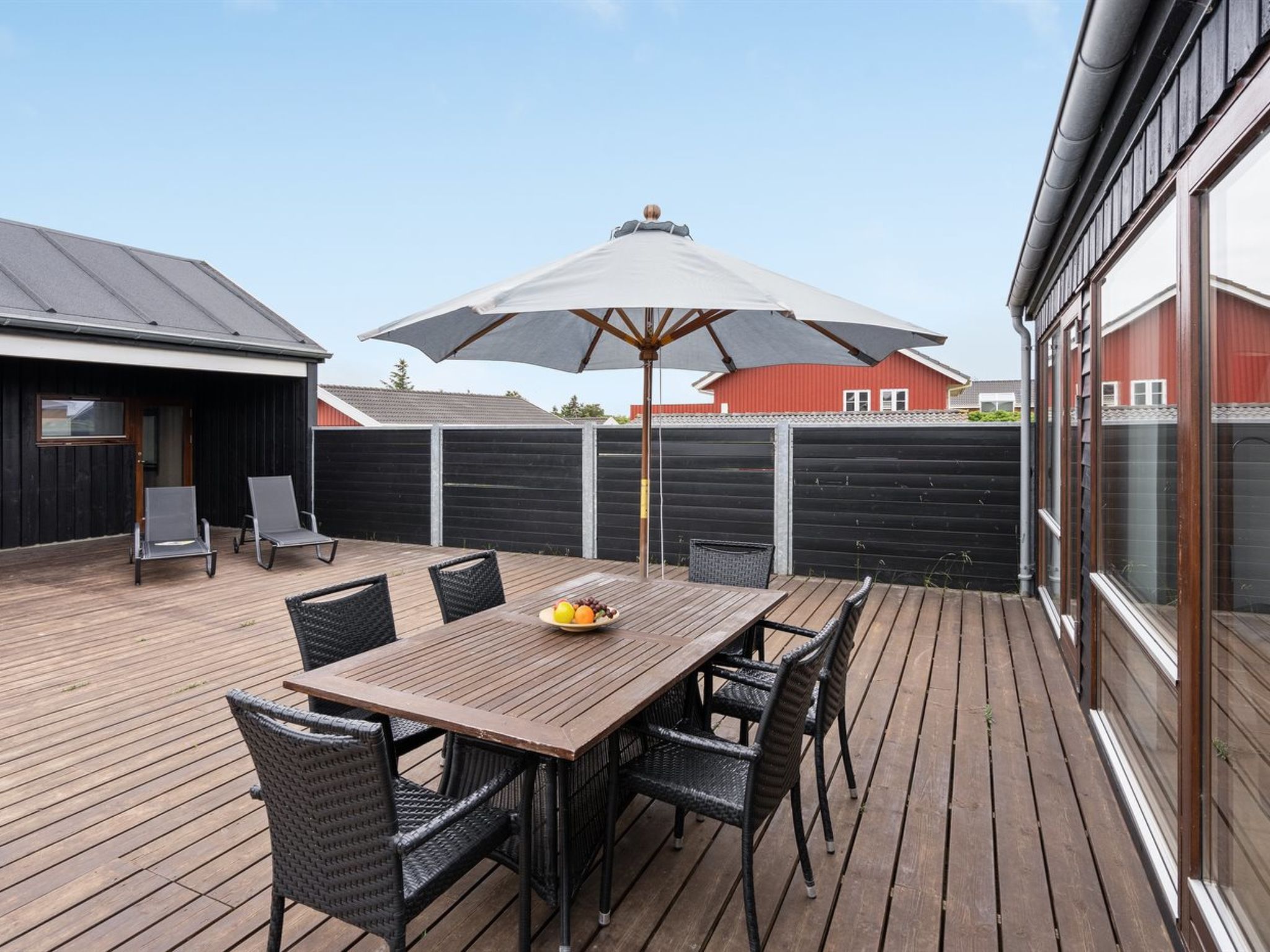 "Elara" - 200m from the sea