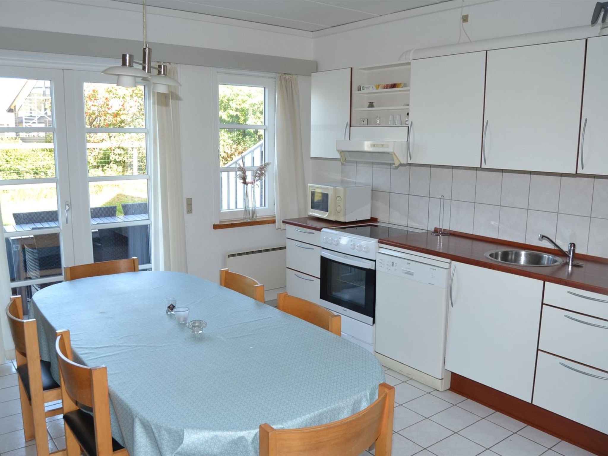 "Ester" - 2.3km from the sea - Binnen