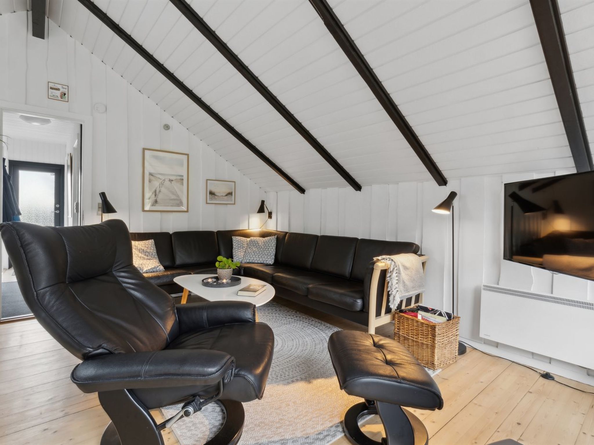 "Torbjörn" - 1.1km from the sea - Drinnen