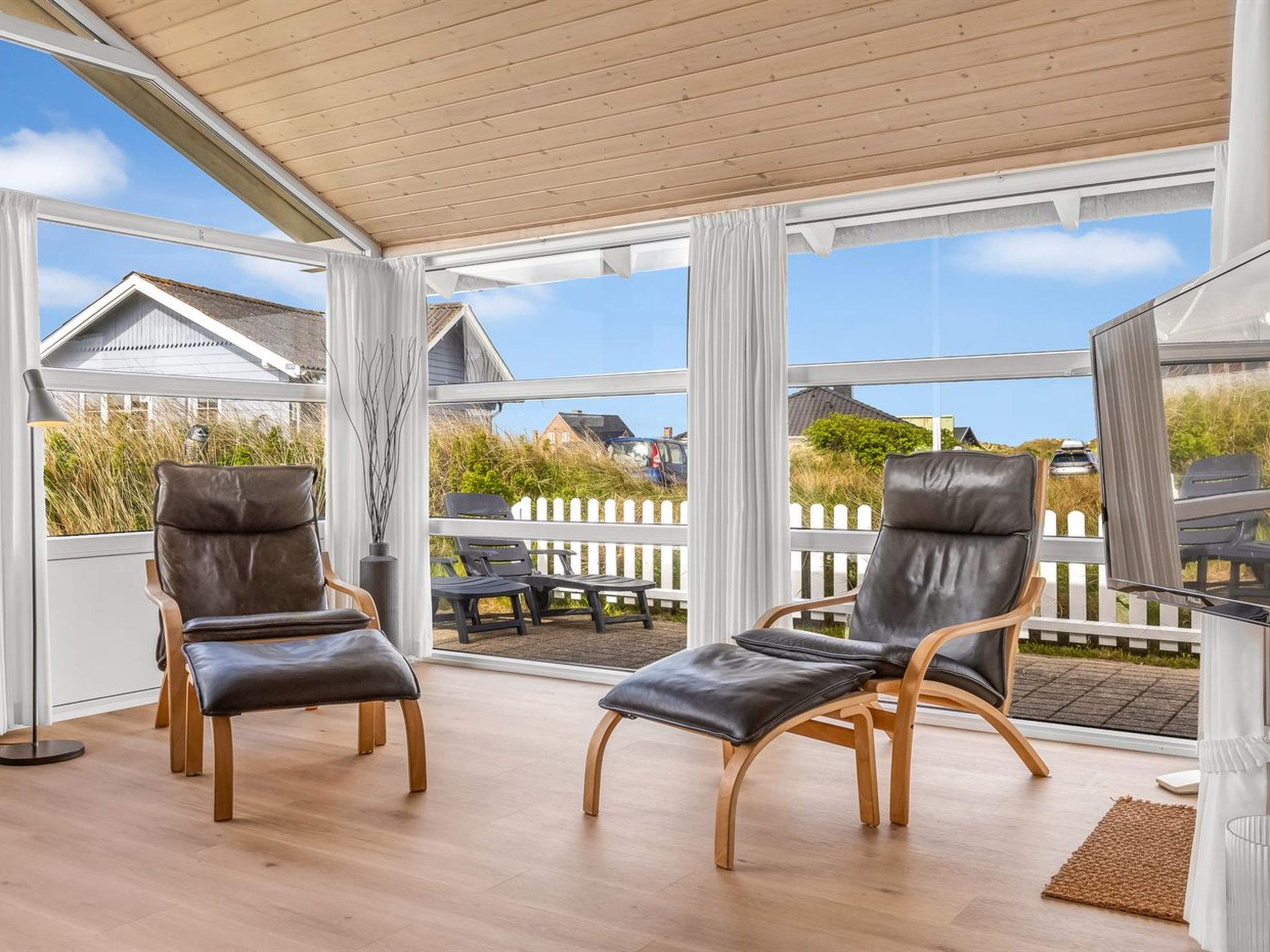 "Gudmar" - 500m from the sea
