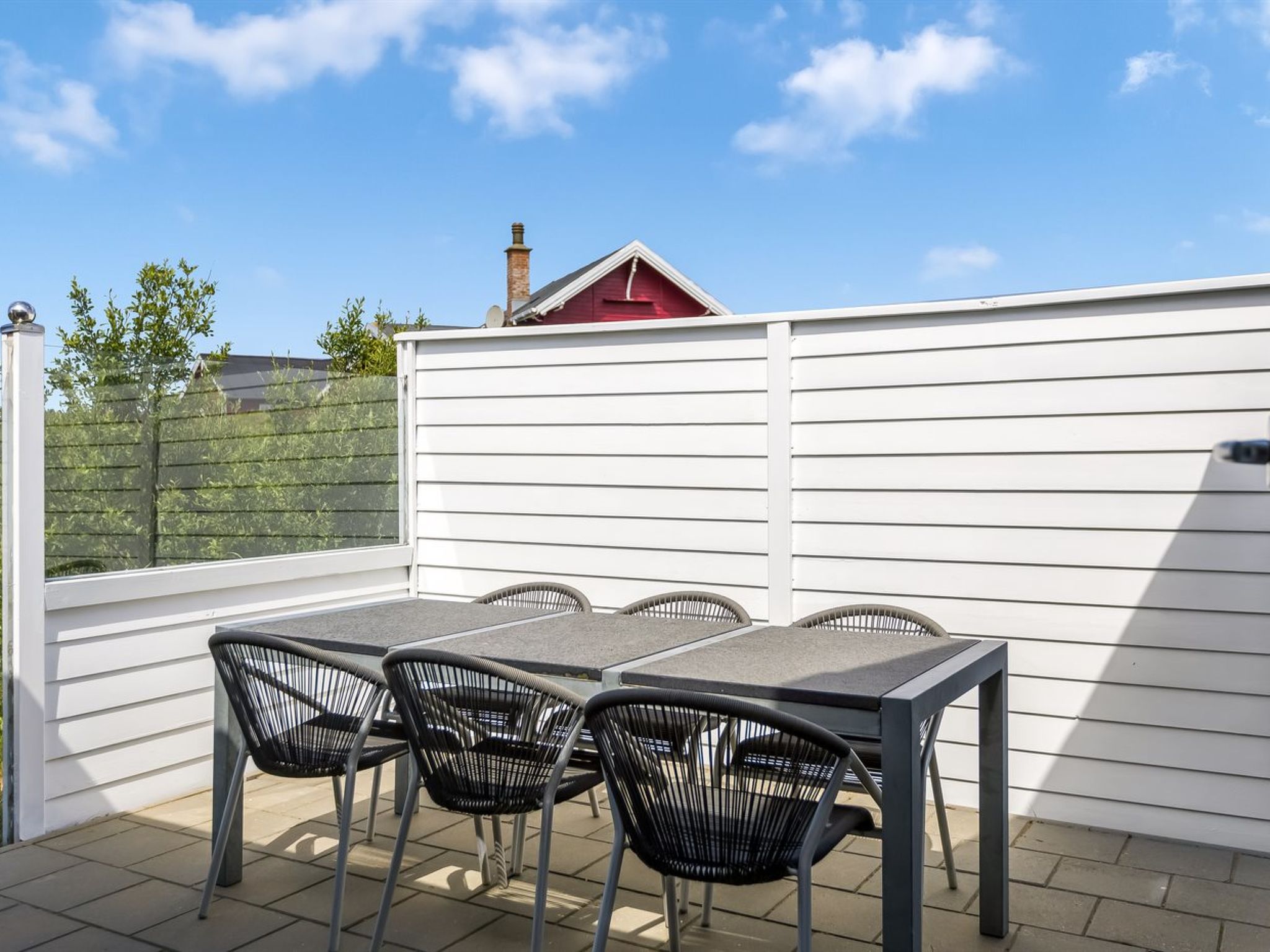 "Mikka" - 450m from the sea - Buiten