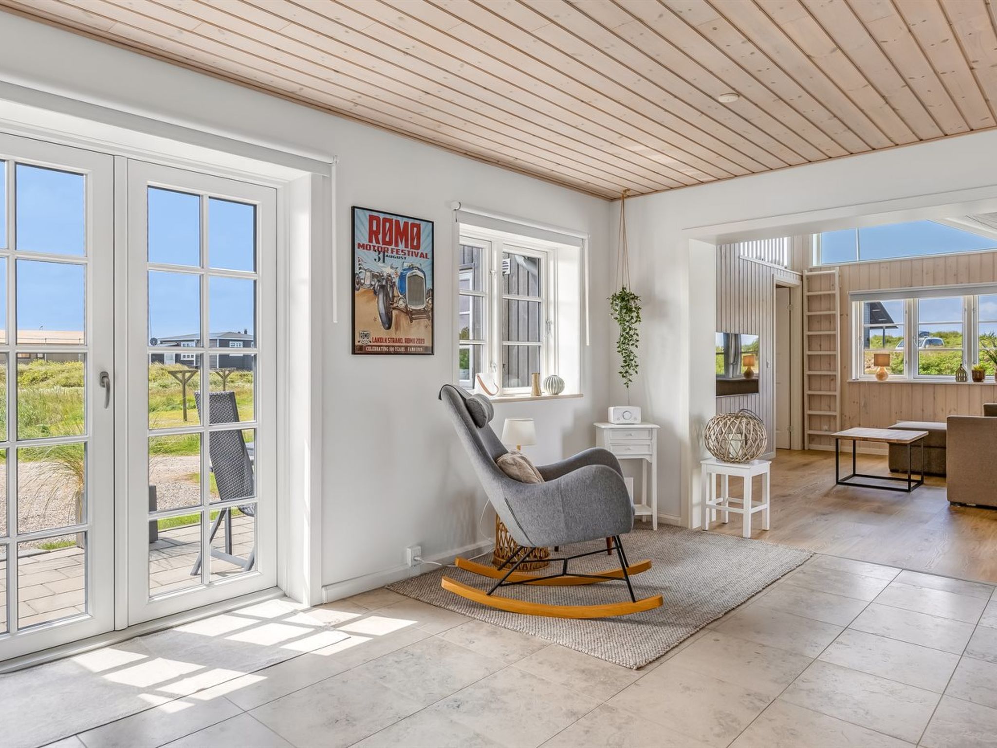 "Mikka" - 450m from the sea