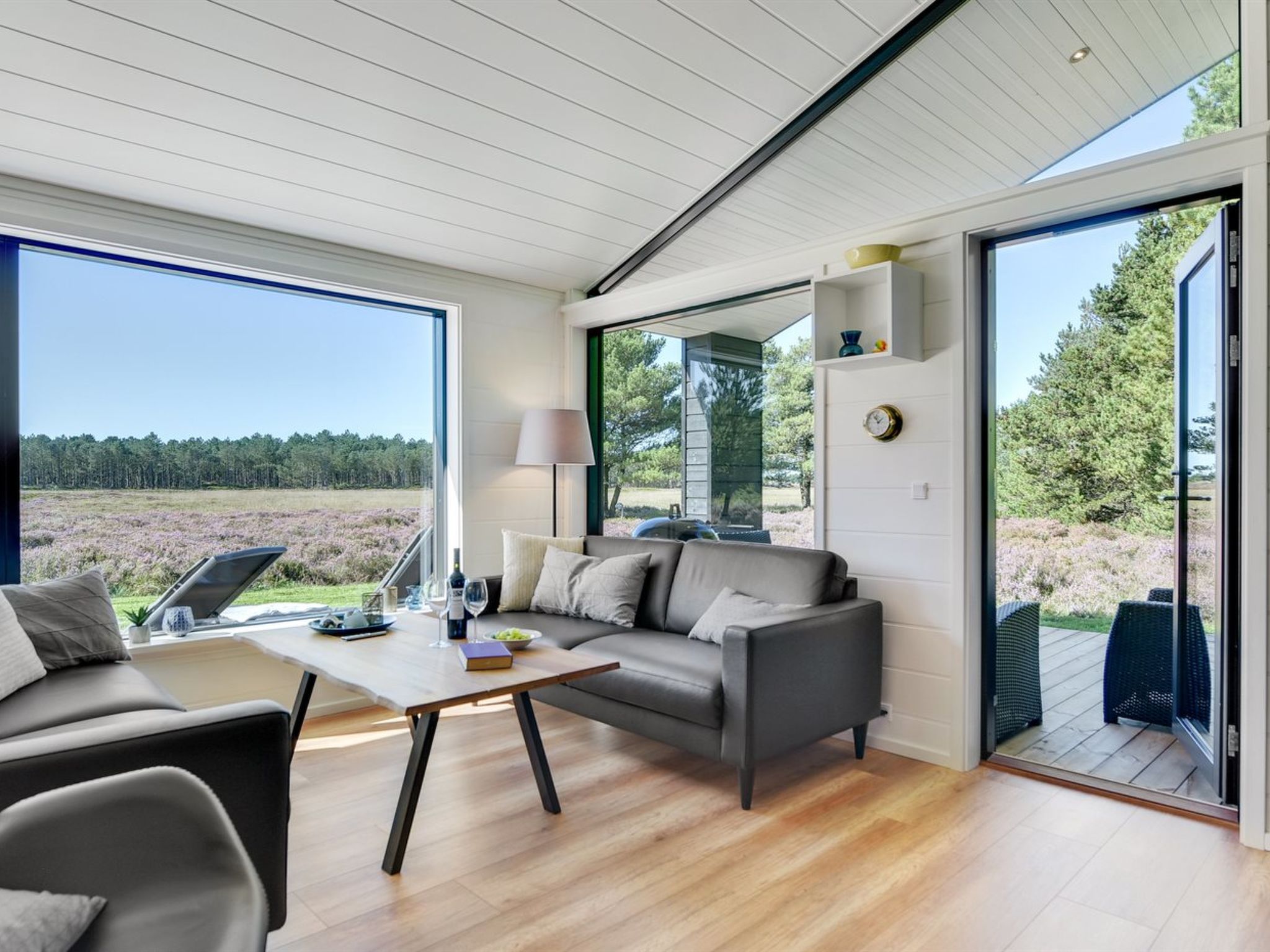 "Tea" - 2.7km from the sea - Binnen