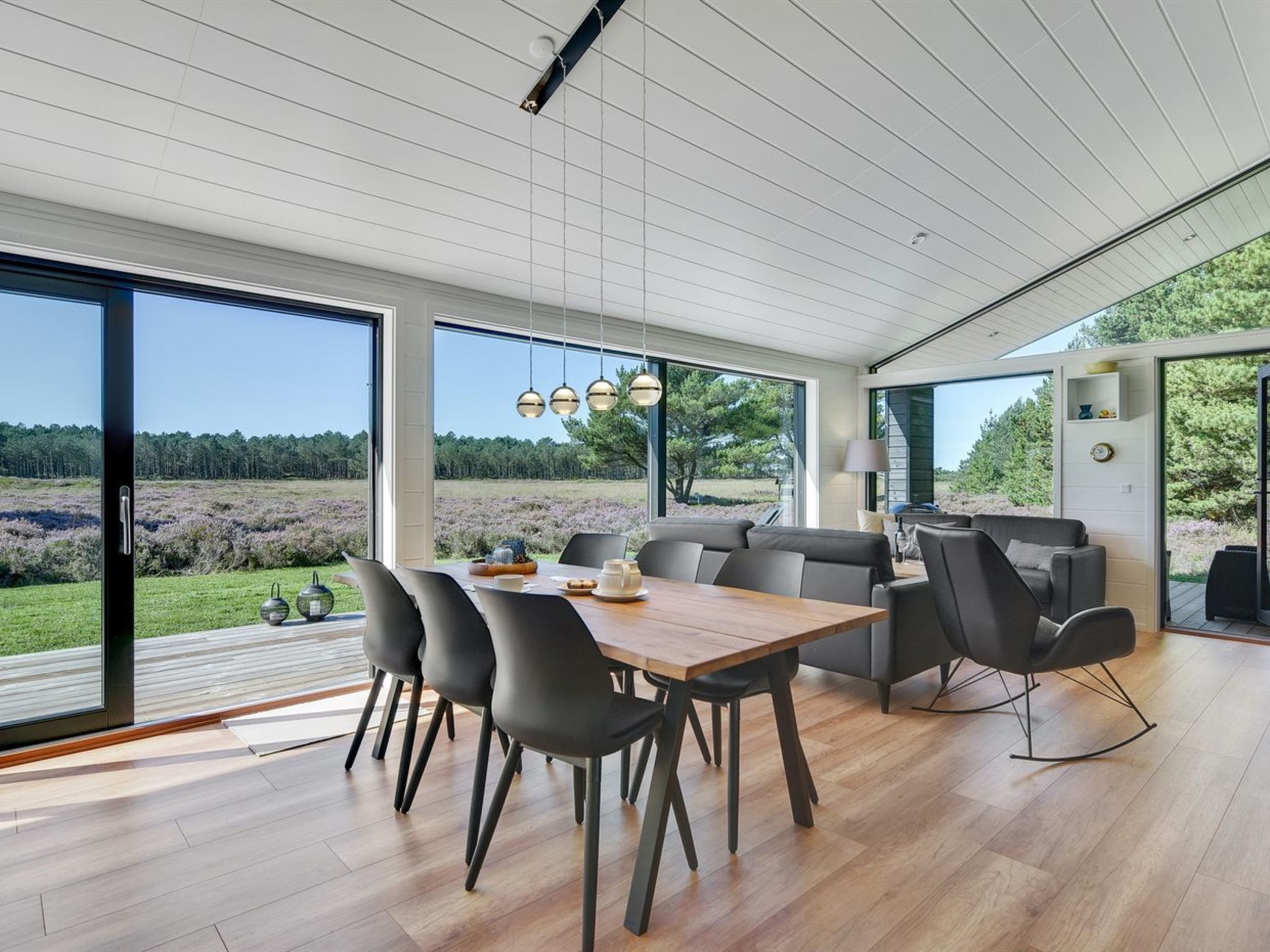 "Tea" - 2.7km from the sea - Binnen