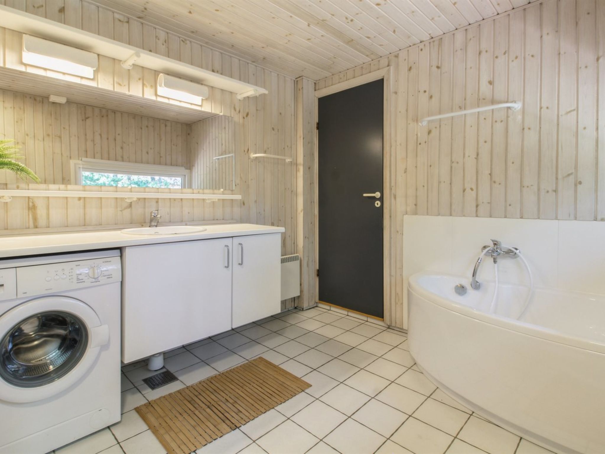 "Karri" - 1.1km from the sea - Binnen