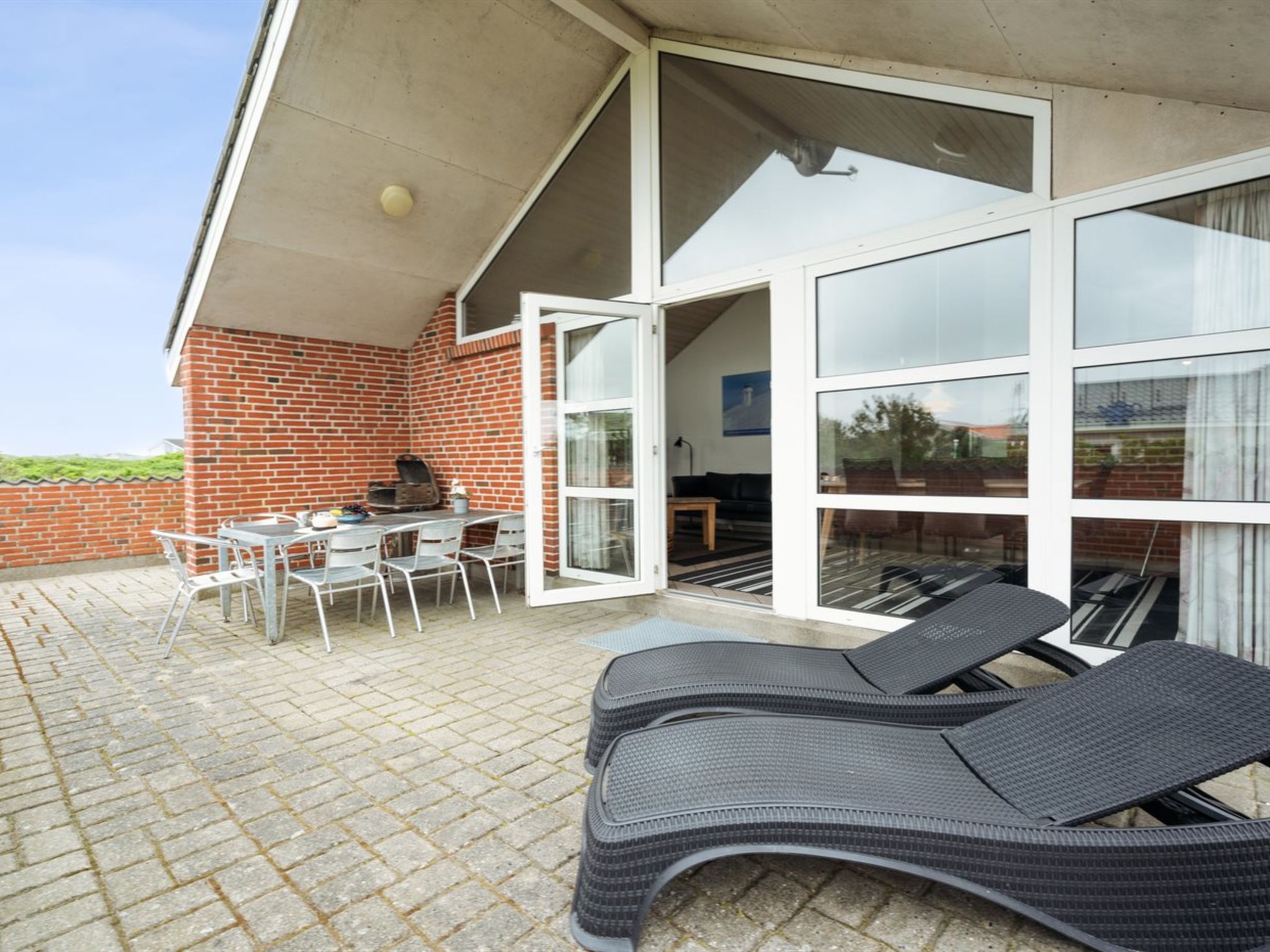 "Mari" - 400m from the sea-Outside