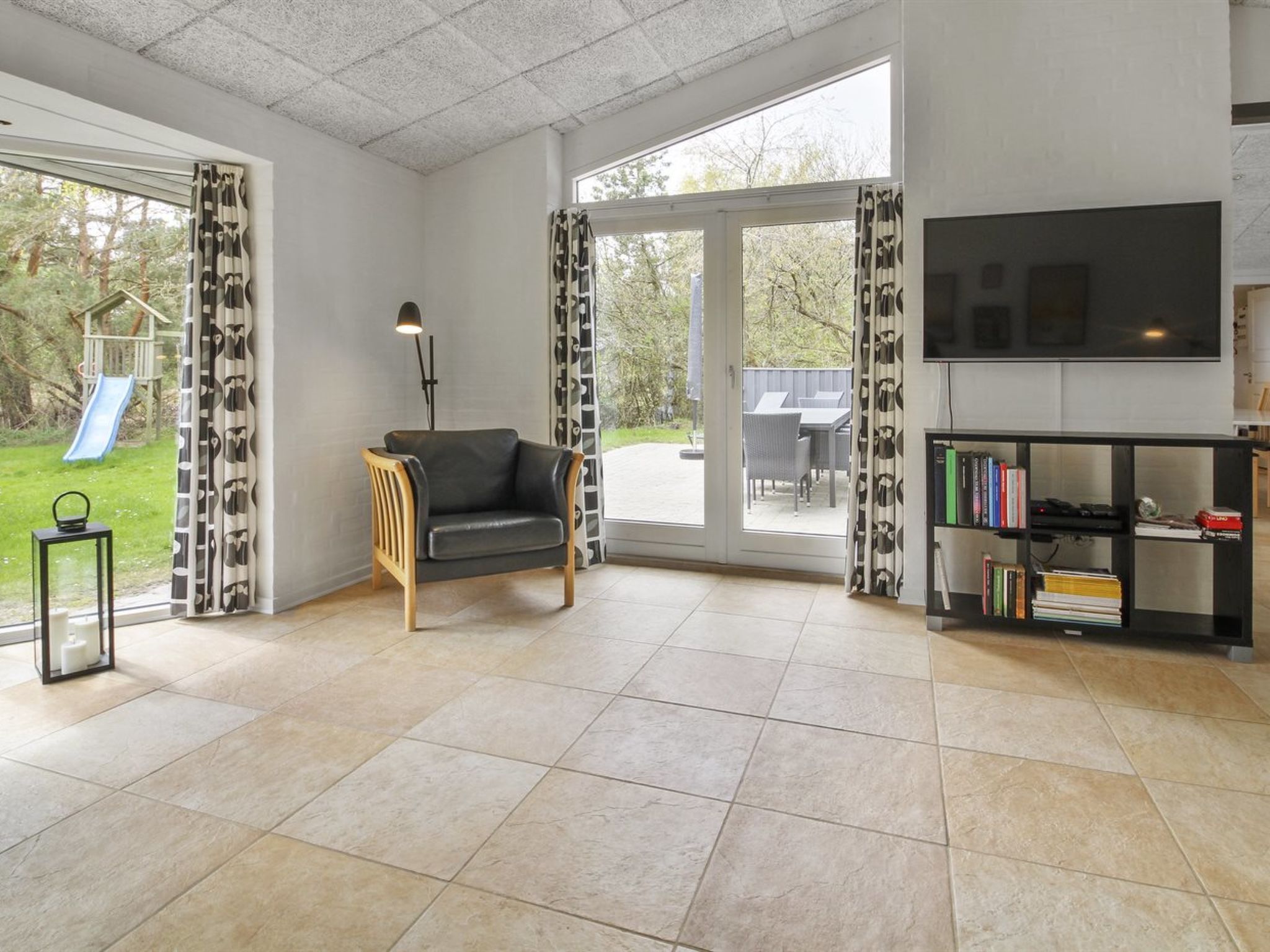 "Vieno" - 2.6km from the sea - Binnen