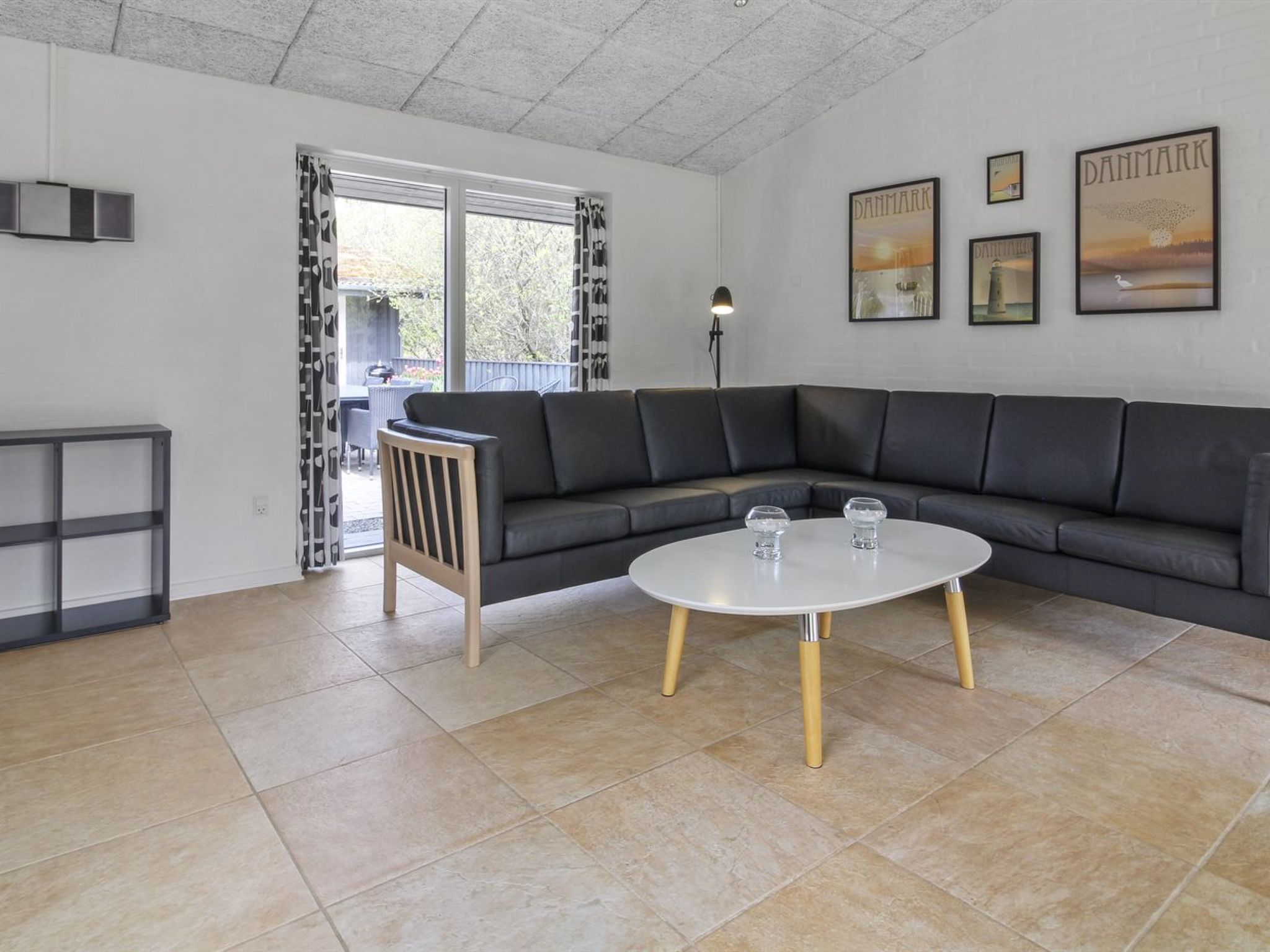 "Vieno" - 2.6km from the sea - Binnen