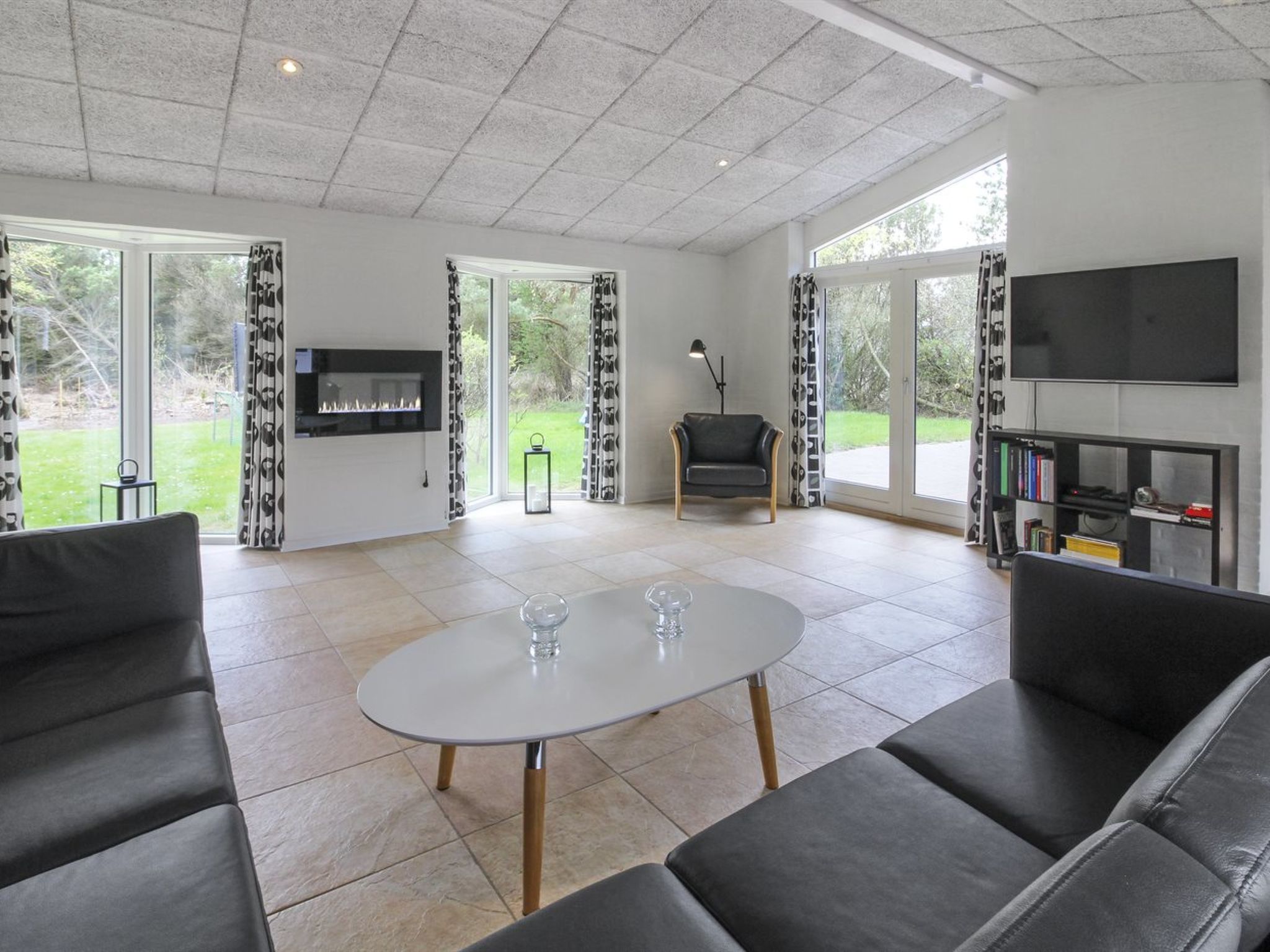 "Vieno" - 2.6km from the sea - Binnen