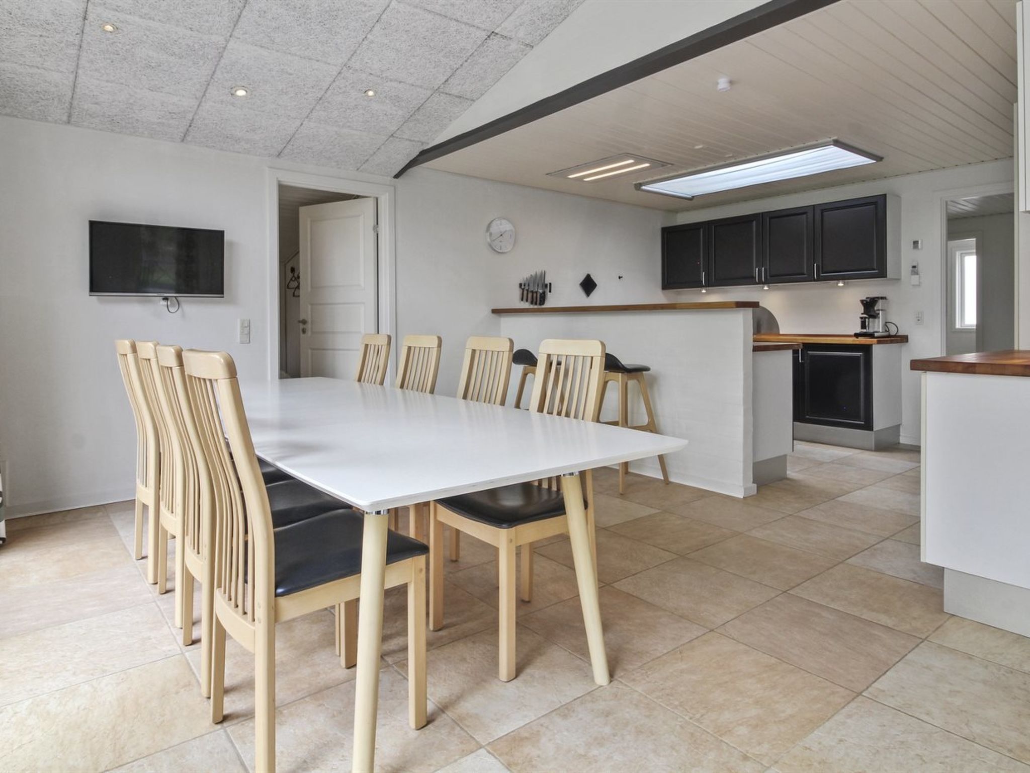 "Vieno" - 2.6km from the sea - Binnen