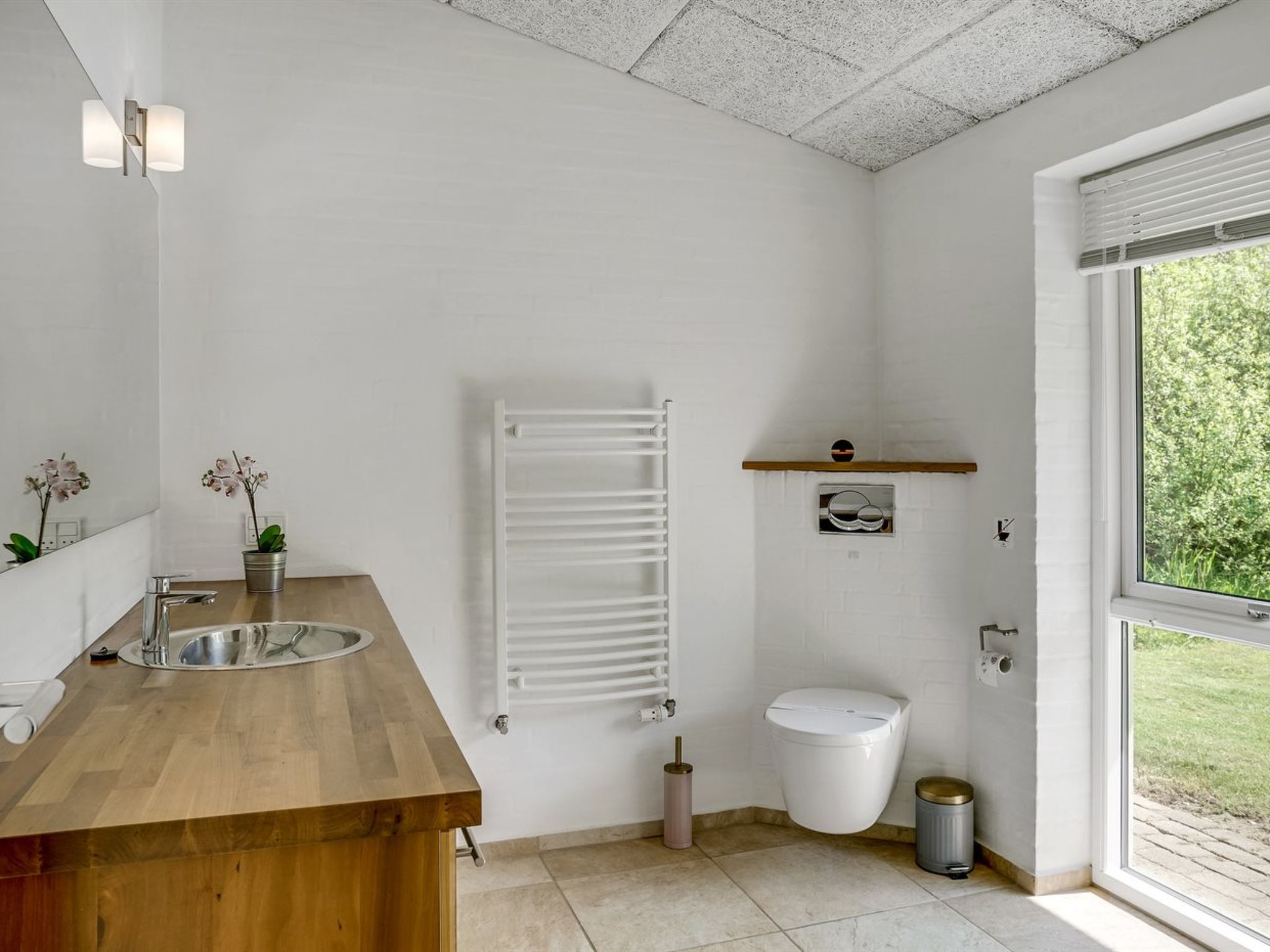 "Vieno" - 2.6km from the sea - Binnen