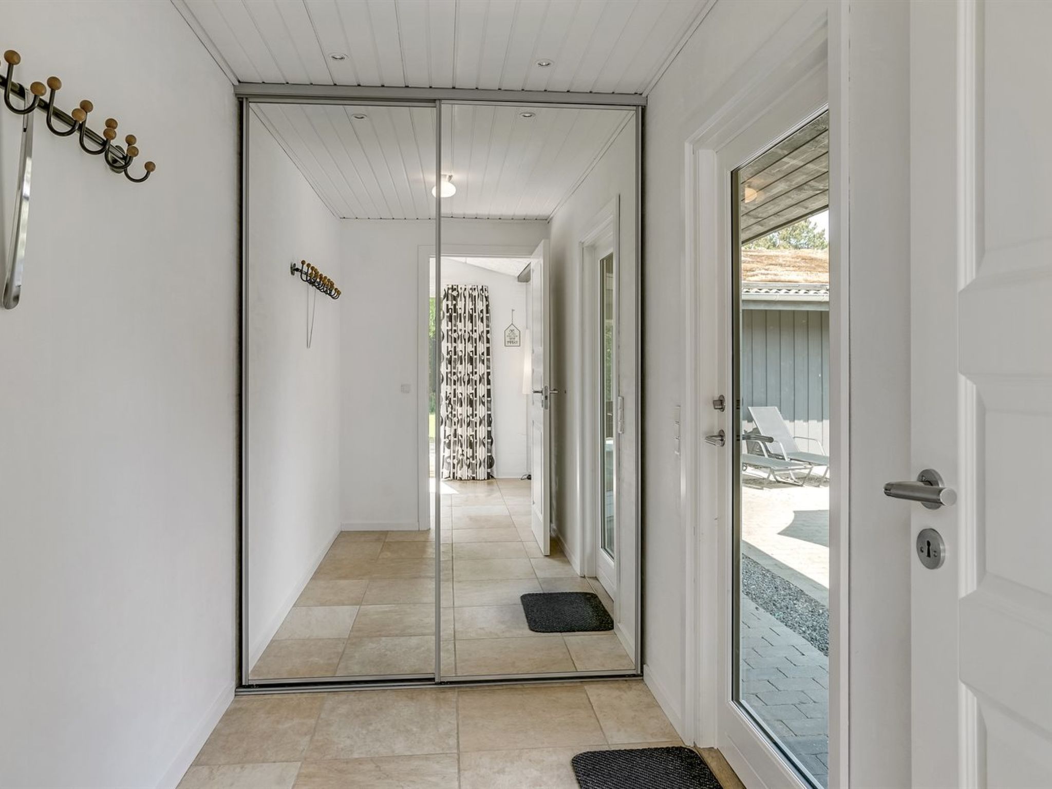 "Vieno" - 2.6km from the sea - Binnen