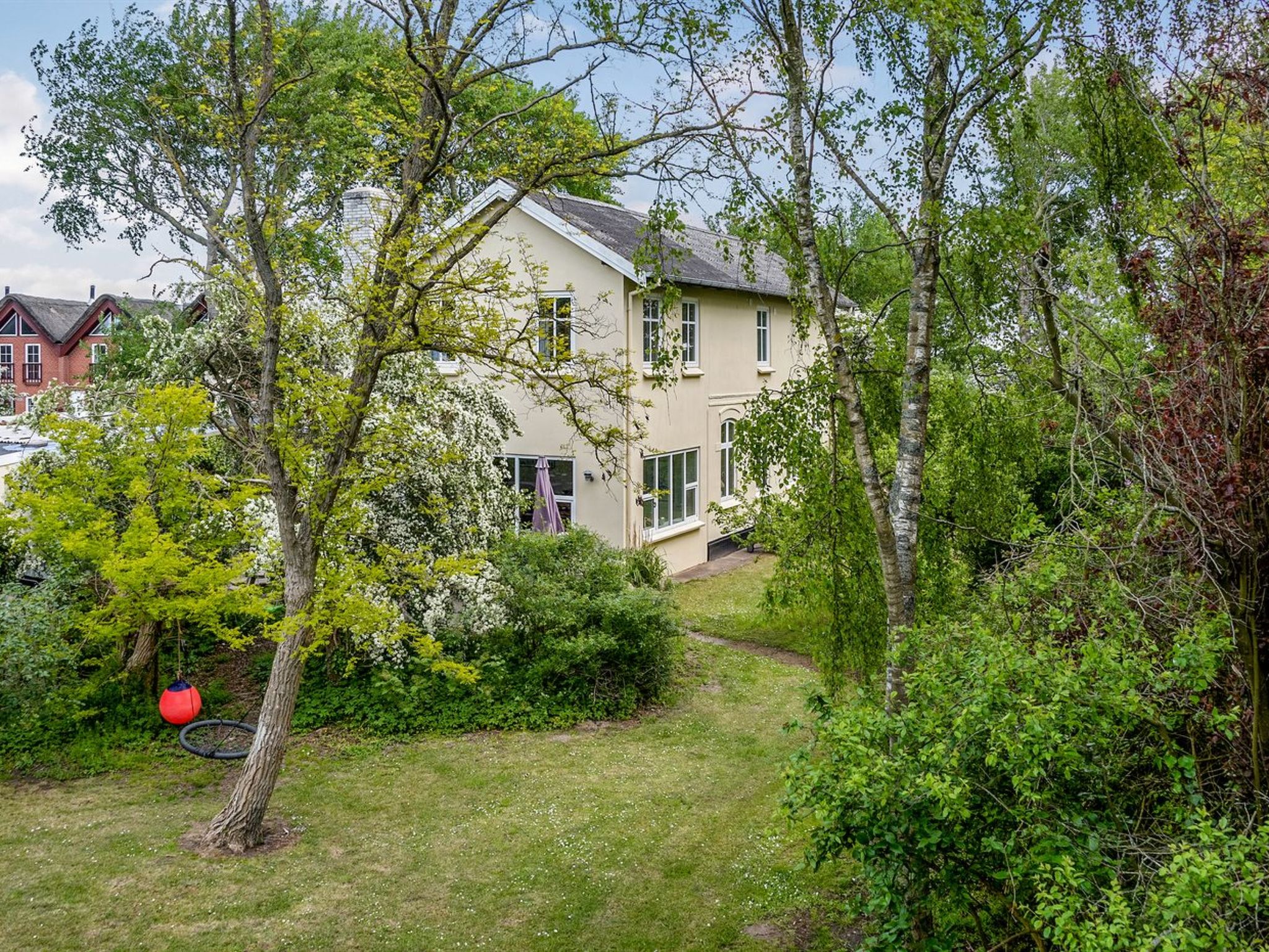 "Styrkar" - 4km from the sea - Buiten
