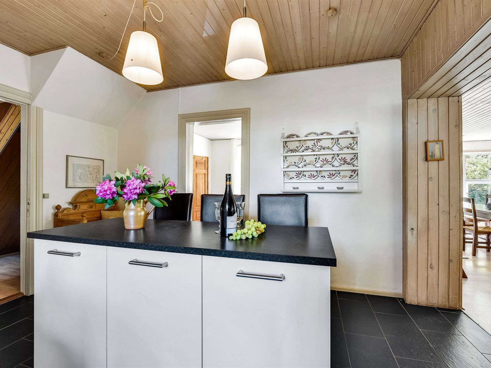 "Styrkar" - 4km from the sea - Binnen