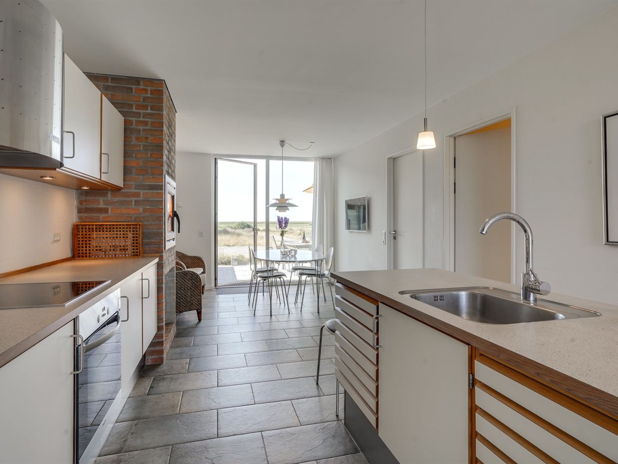 "Helgo" - 250m from the sea - Binnen