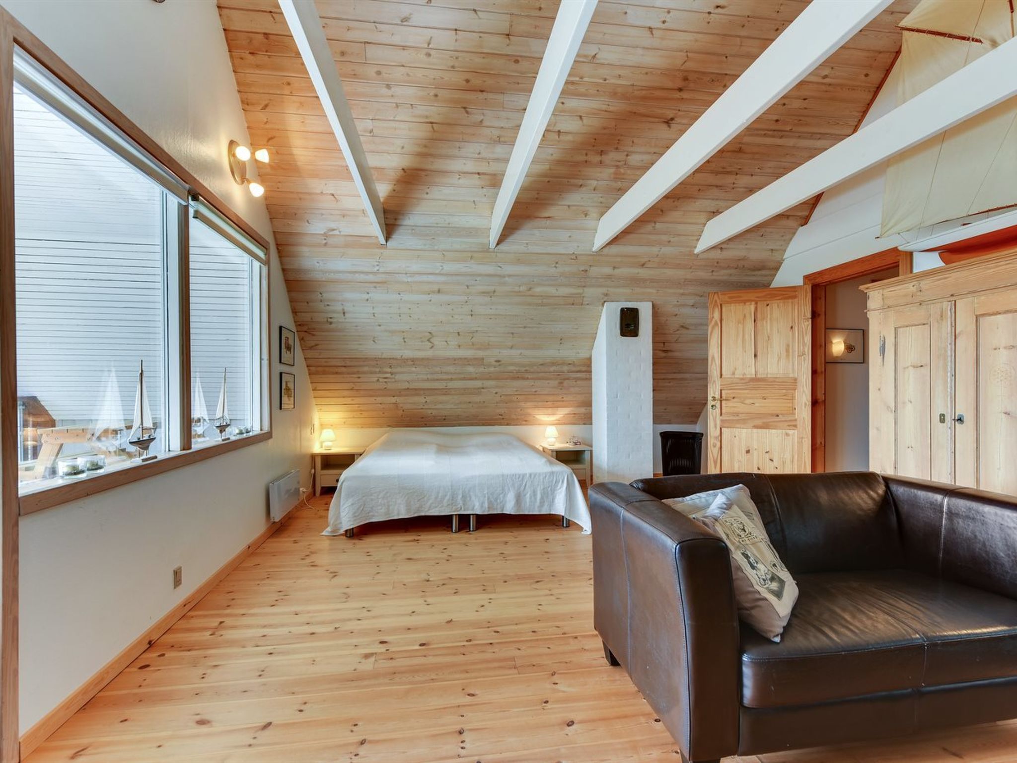 "Iiro" - 2.5km from the sea - Binnen