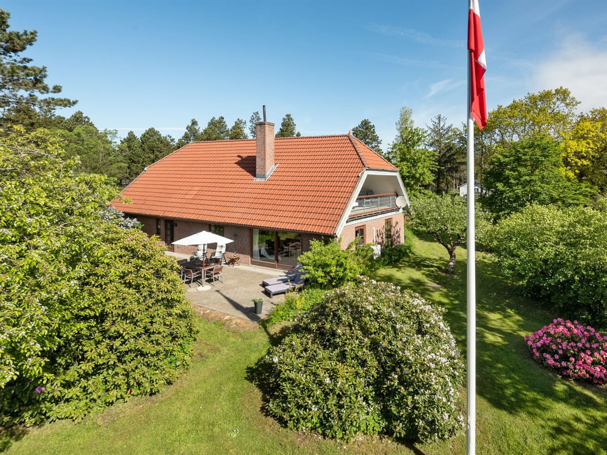 "Iiro" - 2.5km from the sea - Buiten