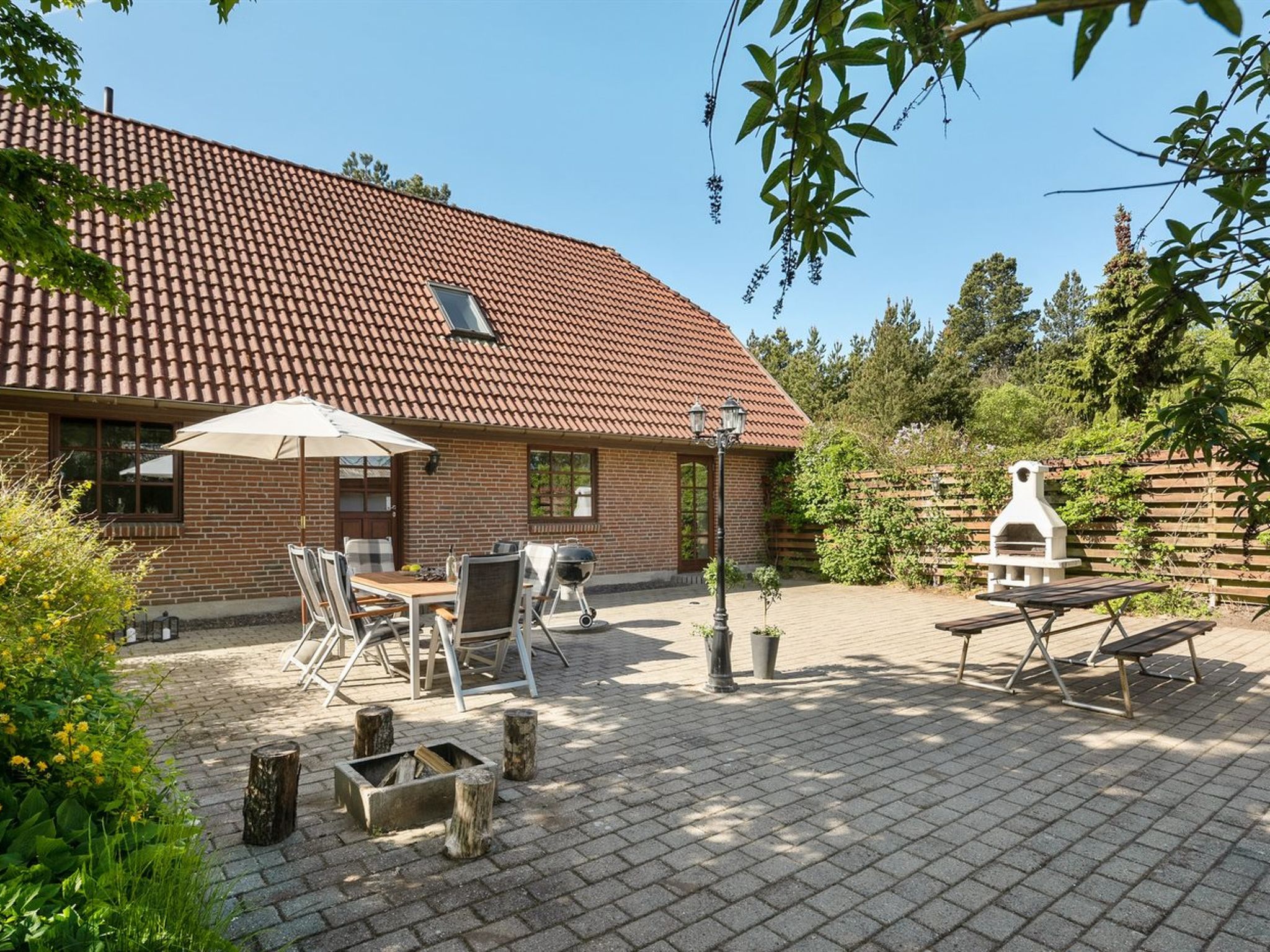 "Iiro" - 2.5km from the sea - Buiten