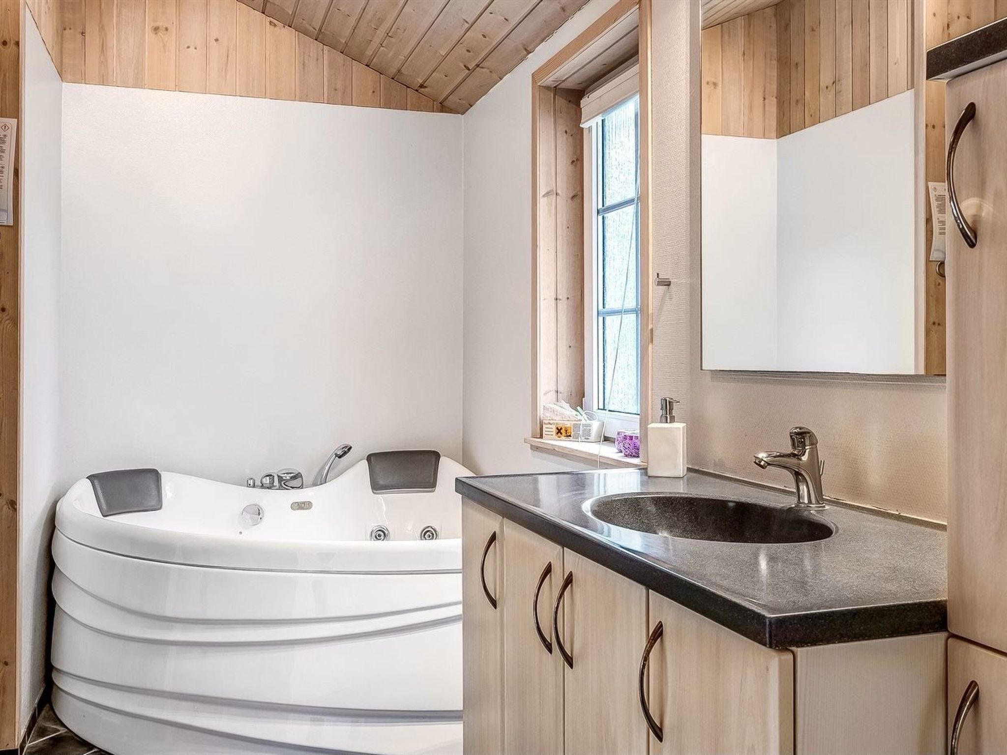 "Orpah" - 2.5km from the sea-Binnen