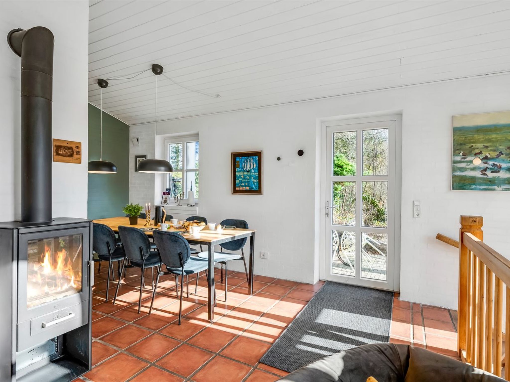 "Tabetha" - 24km from the sea - Binnen