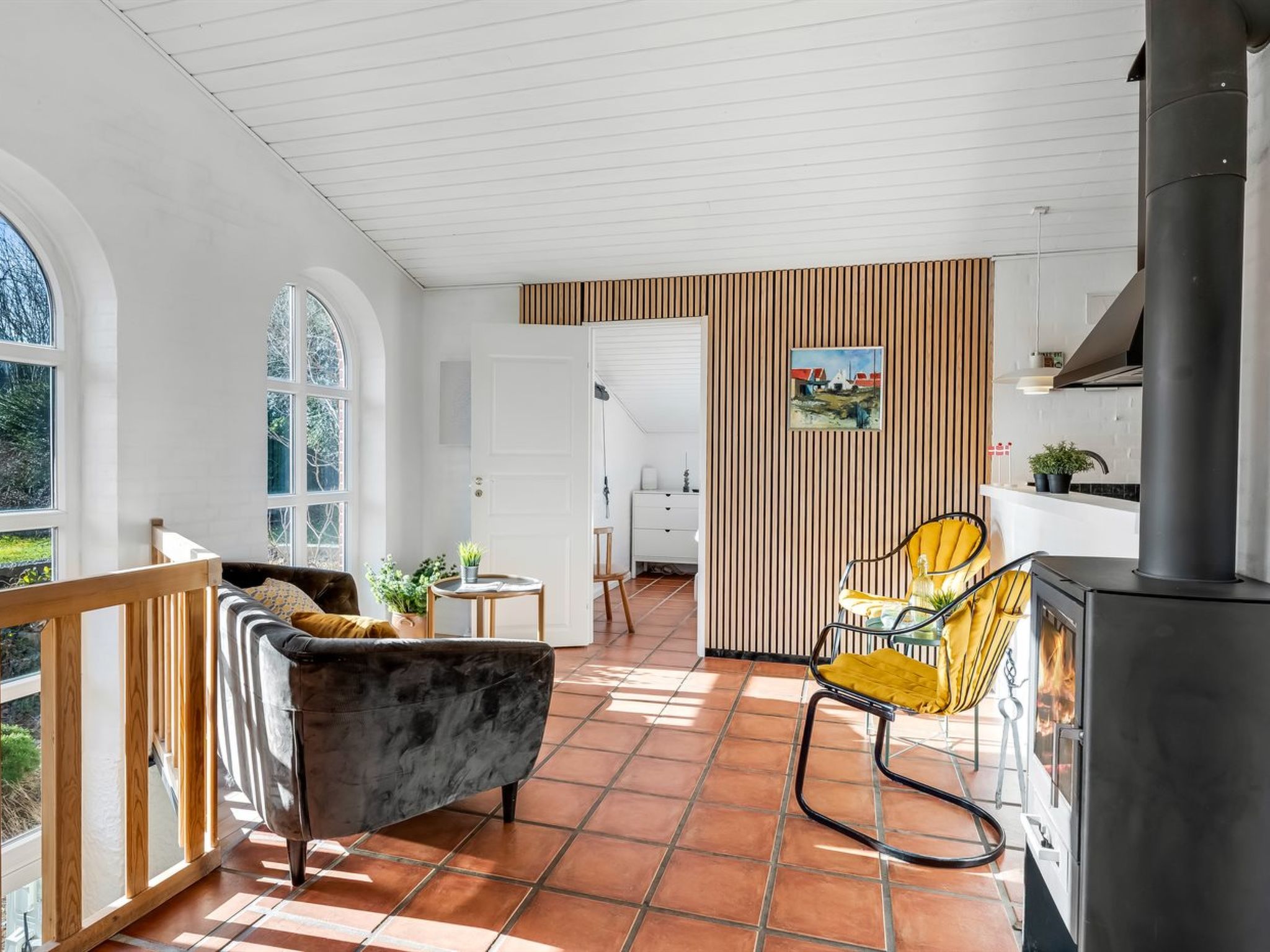 "Tabetha" - 24km from the sea - Binnen