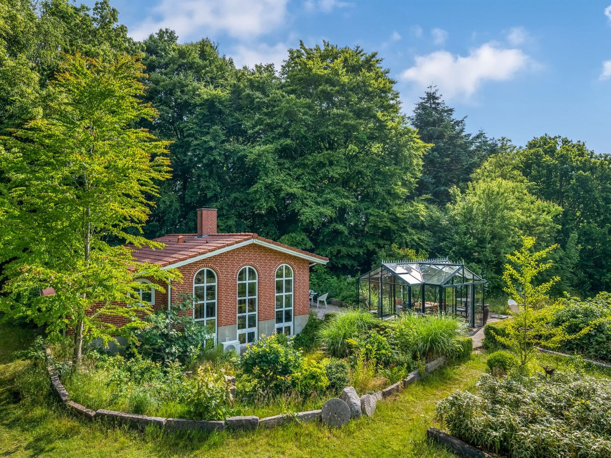 "Tabetha" - 24km from the sea - Buiten
