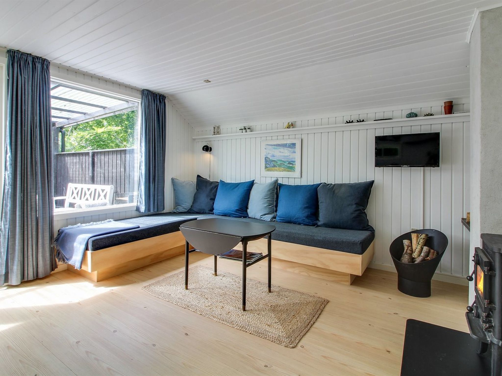"Nissine" - 50km from the sea-Binnen