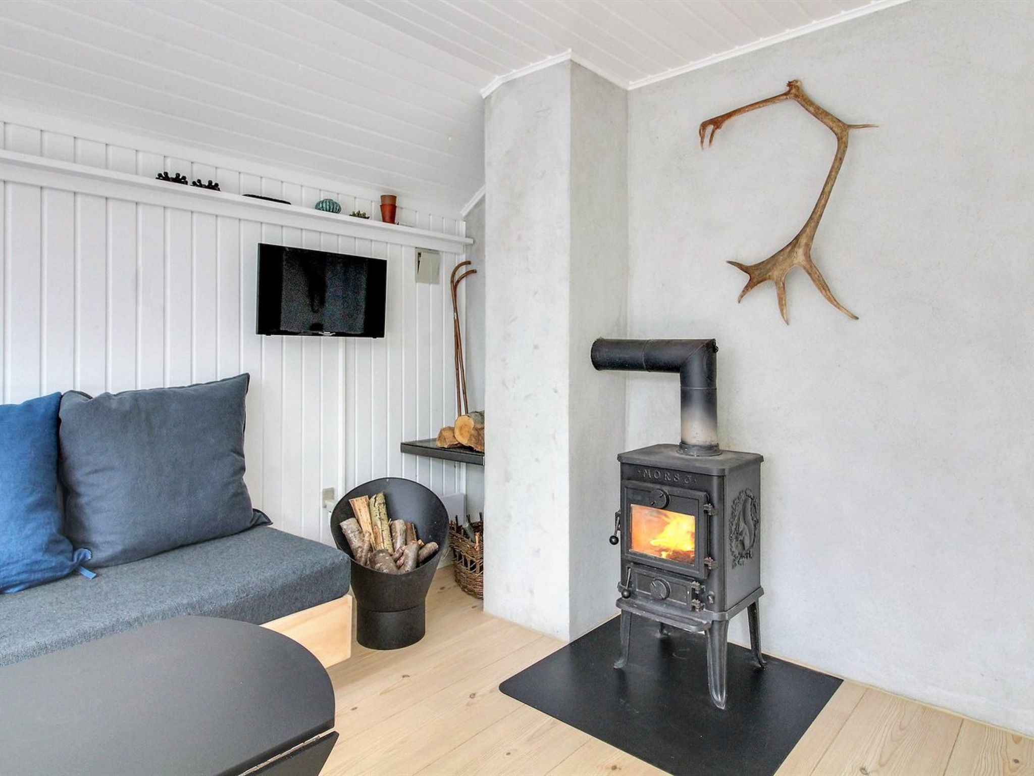 "Nissine" - 50km from the sea-Binnen