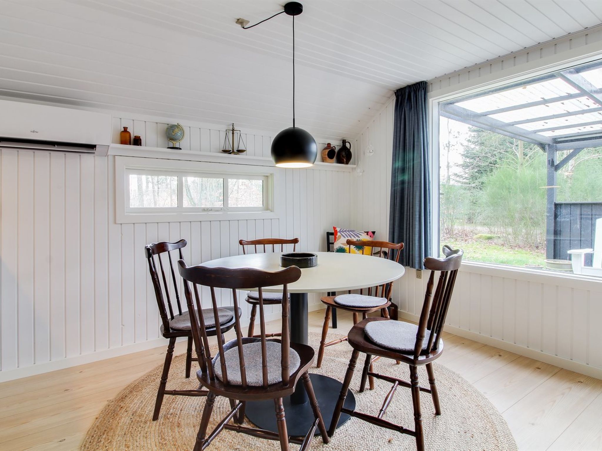 "Nissine" - 50km from the sea-Binnen