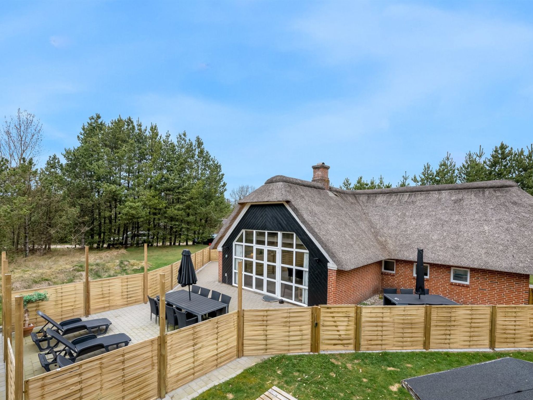 "Dorris" - 4.3km from the sea