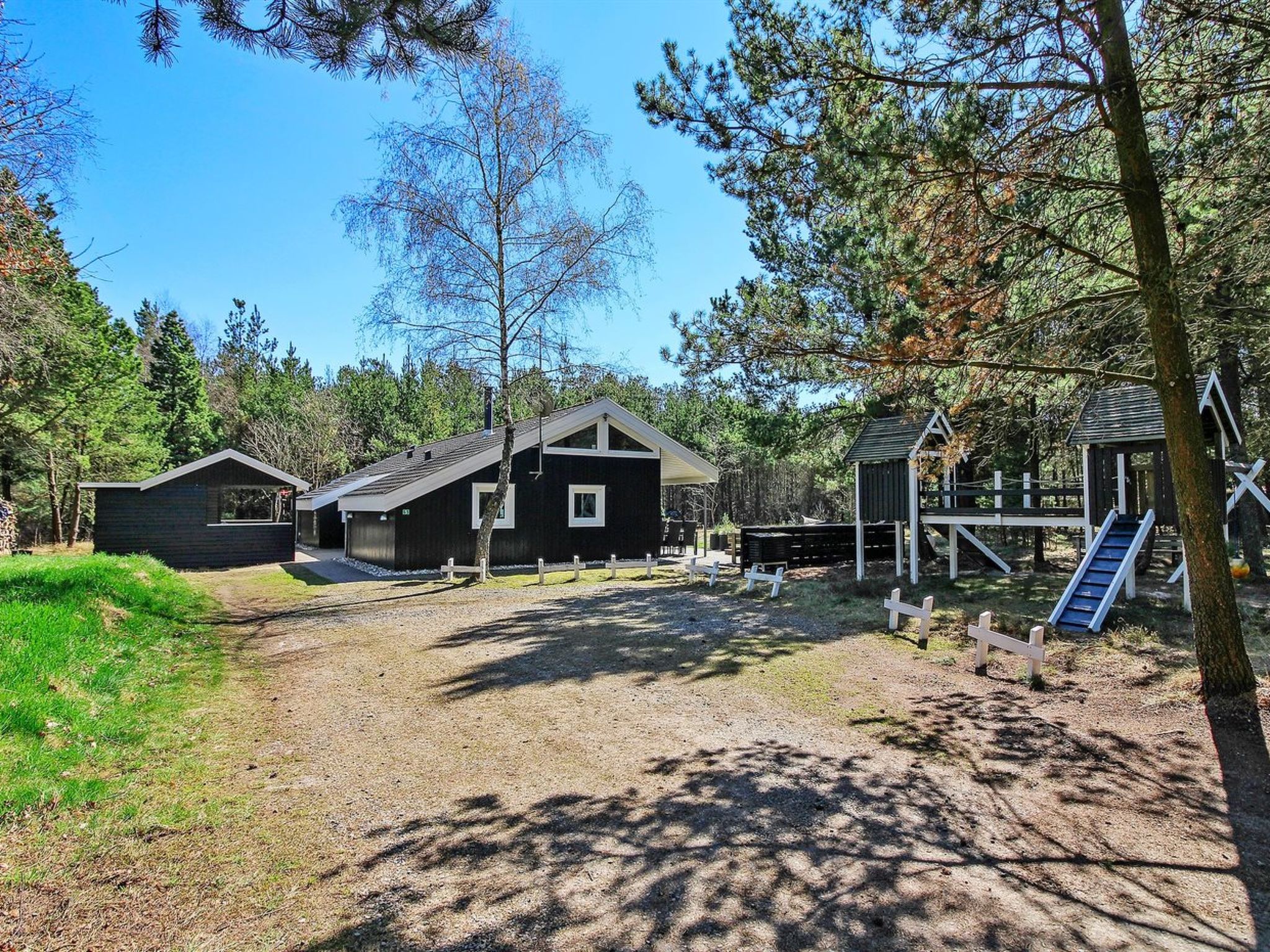 "Jensen" - 700m to the fjord-Buiten