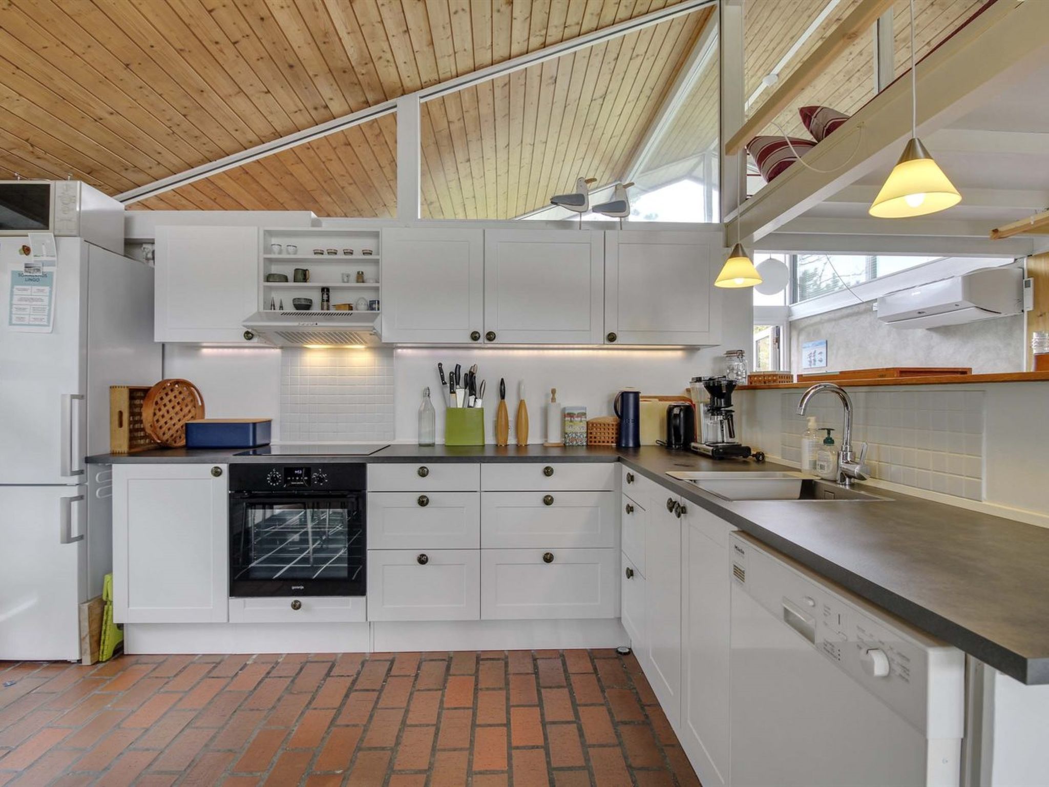 "Alin" - 600m from the sea-Binnen