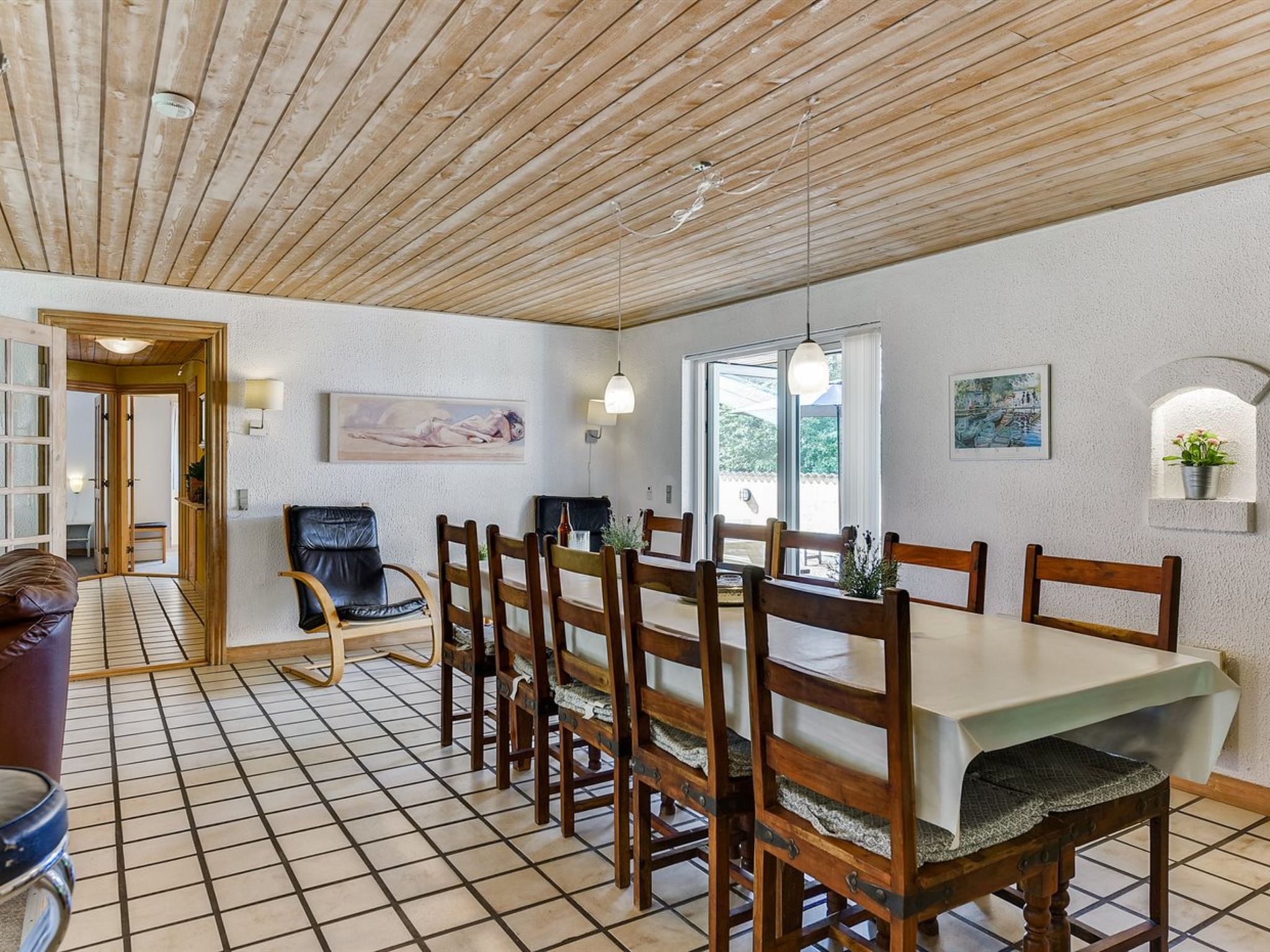 "Billing" - 11km from the sea
