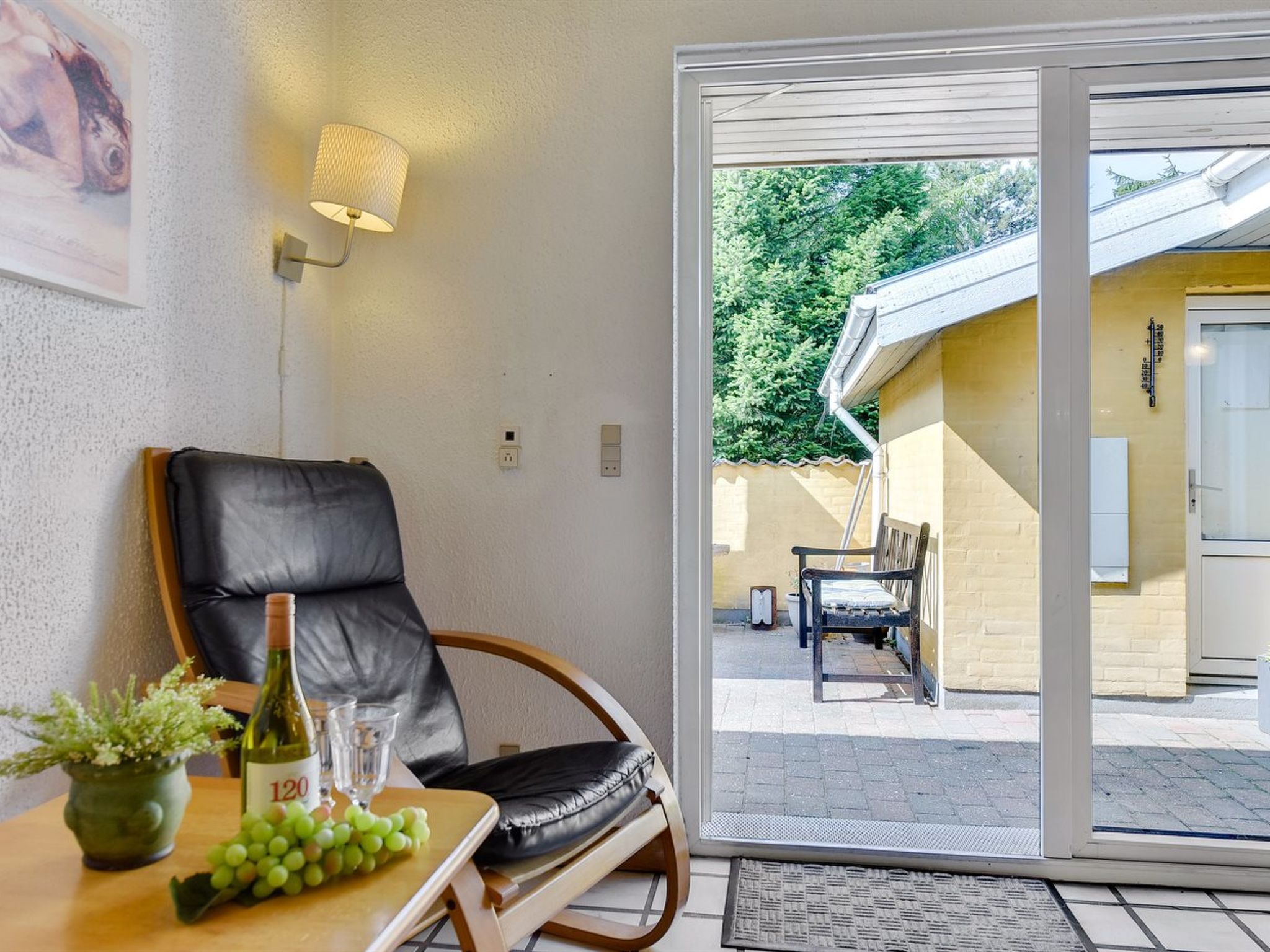 "Billing" - 11km from the sea - Inside
