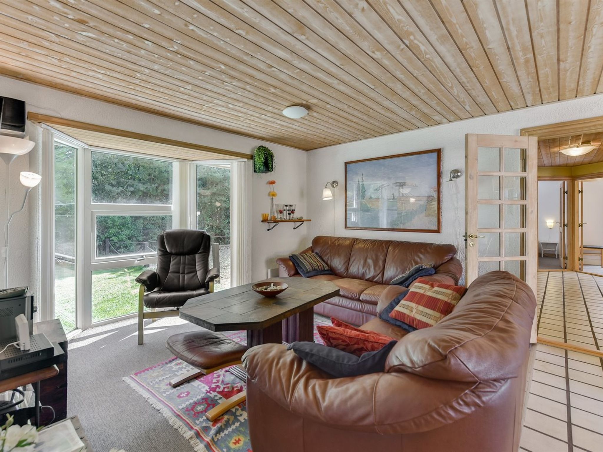 "Billing" - 11km from the sea - Inside