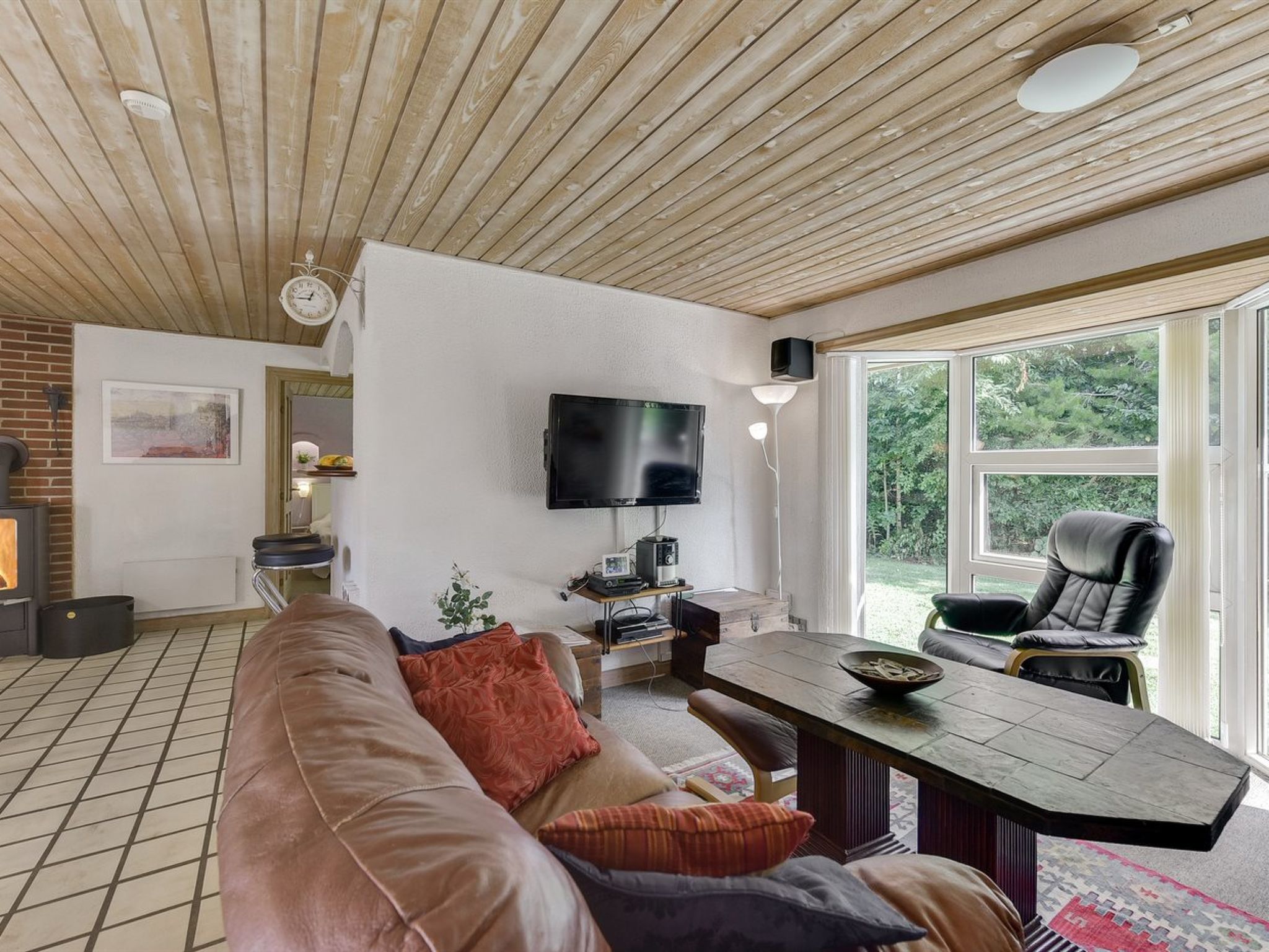 "Billing" - 11km from the sea - Inside