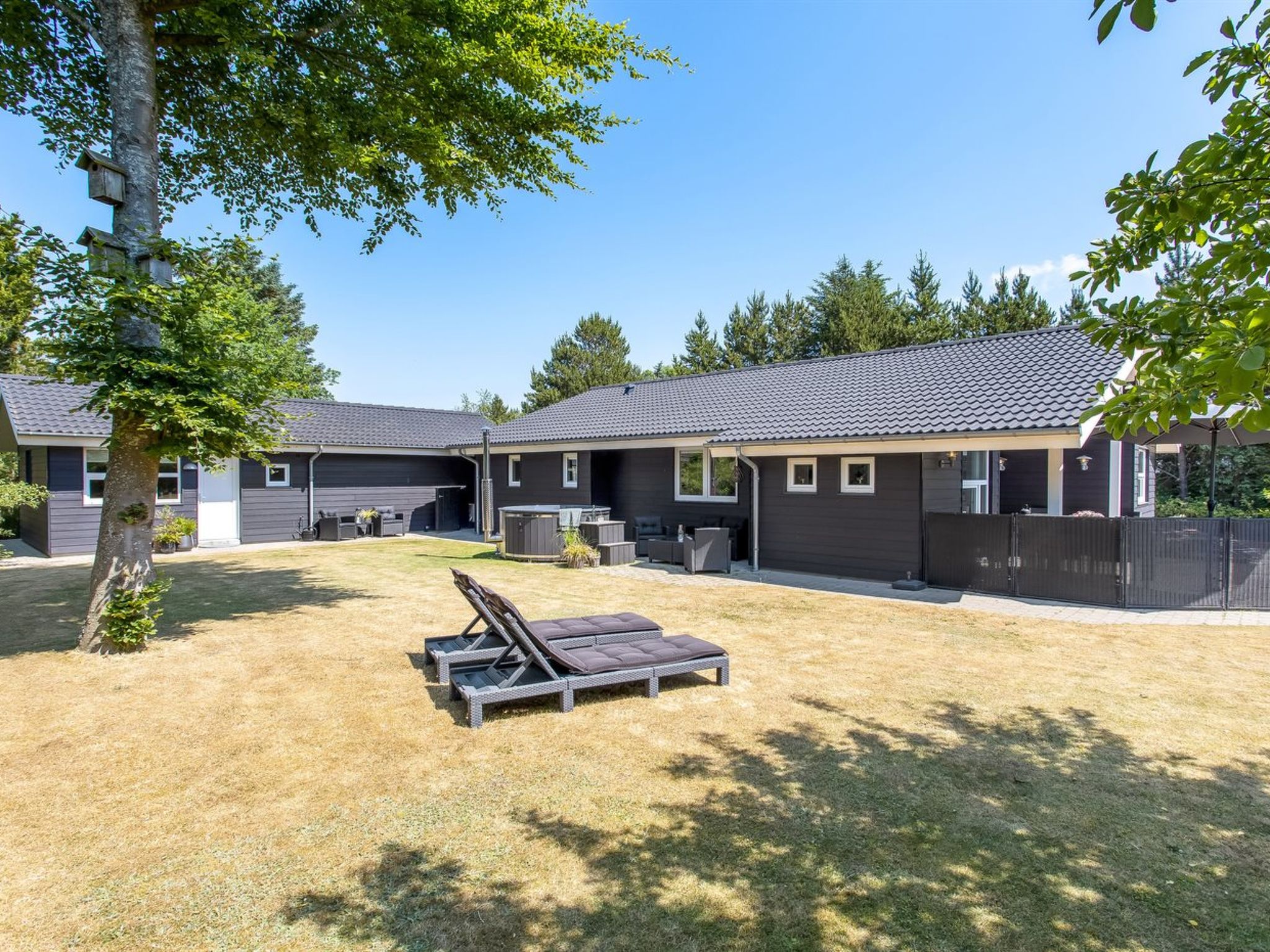 "Gylla" - 12km from the sea - Buiten