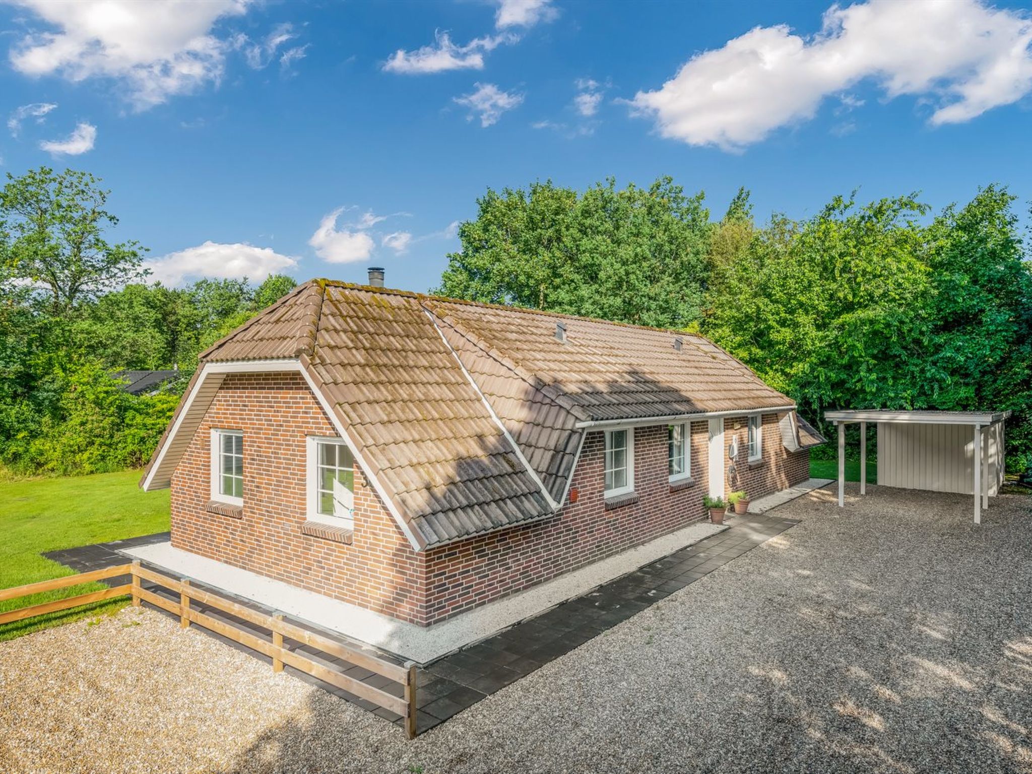 "Prohor" - 10.5km from the sea - Buiten