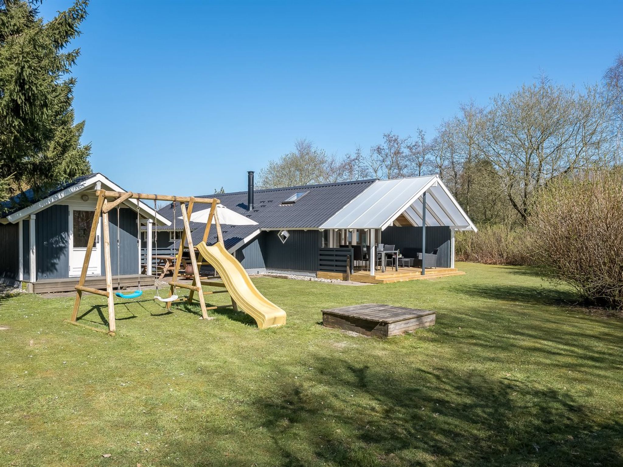 "Snefrid" - 12km from the sea - Buiten