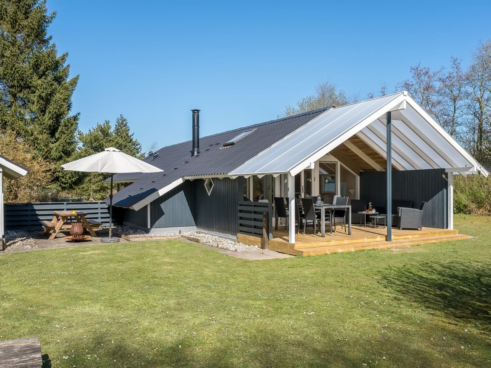 "Snefrid" - 12km from the sea - Buiten