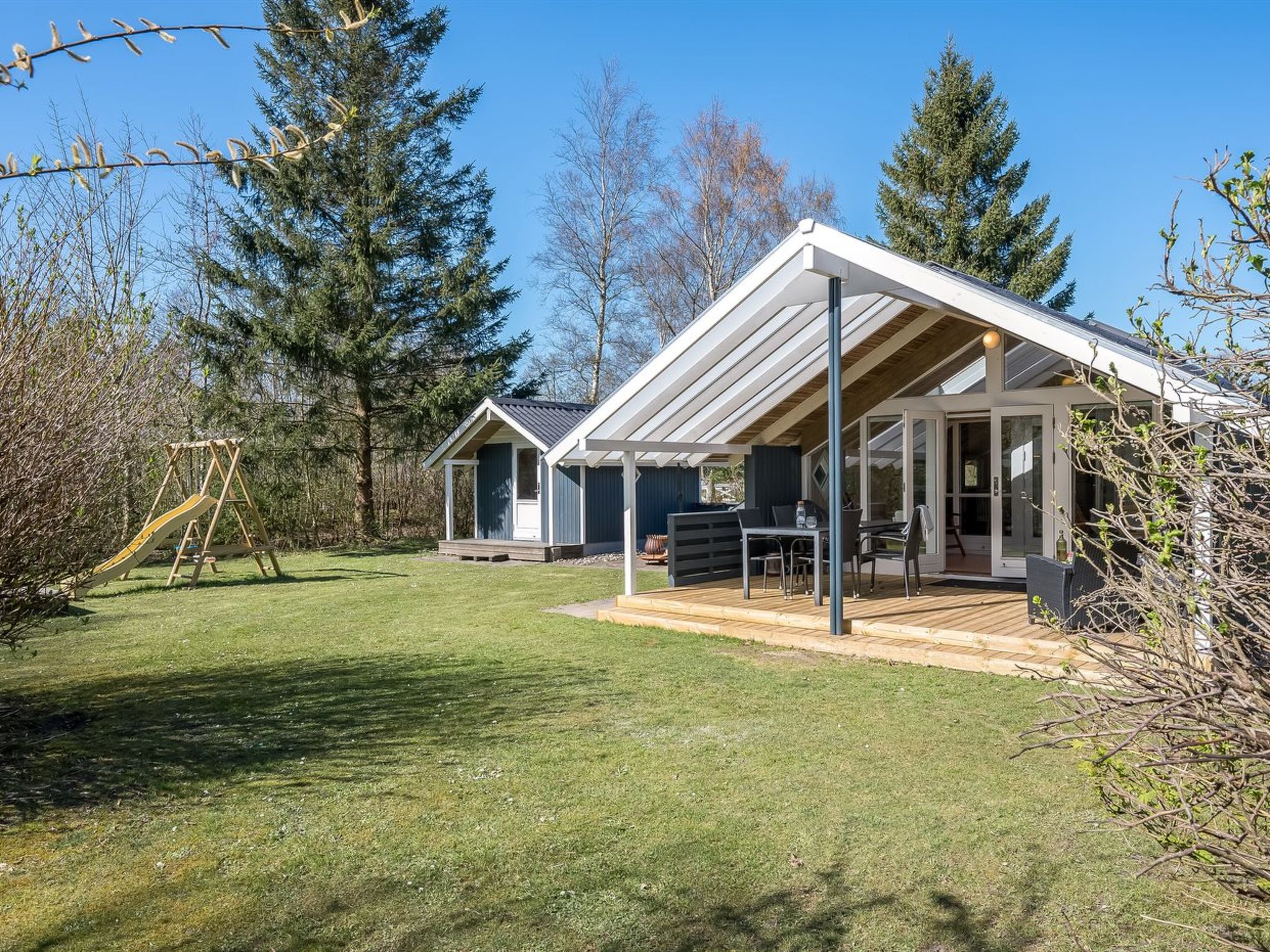 "Snefrid" - 12km from the sea - Buiten