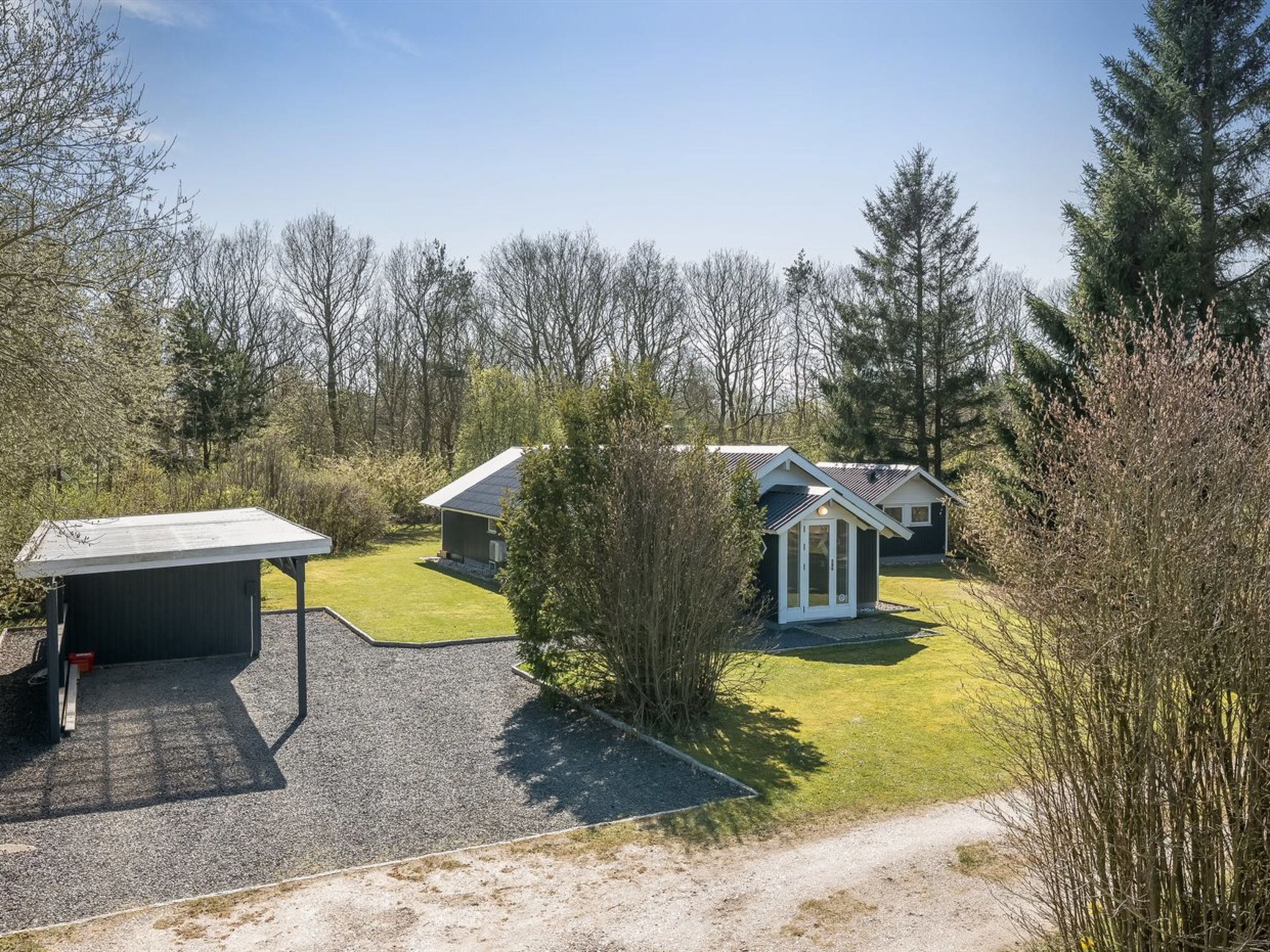 "Snefrid" - 12km from the sea - Buiten
