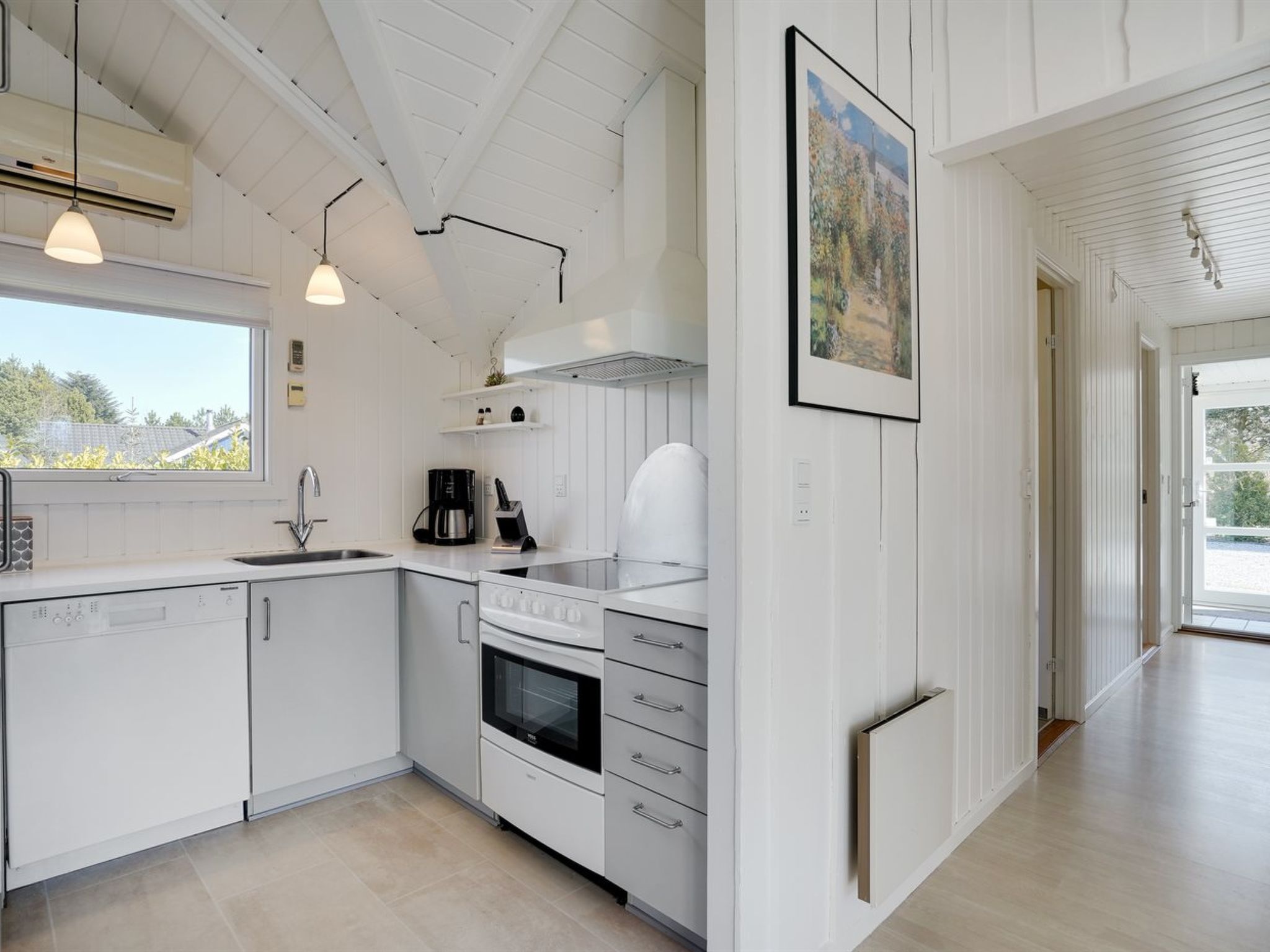 "Edvardsine" - 12km from the sea - Binnen
