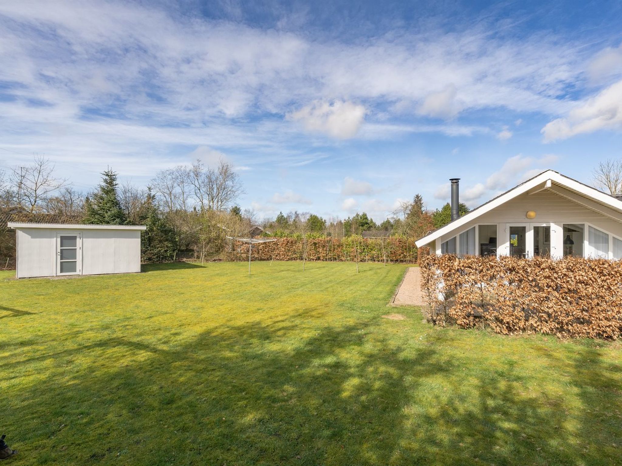 "Edvardsine" - 12km from the sea - Buiten