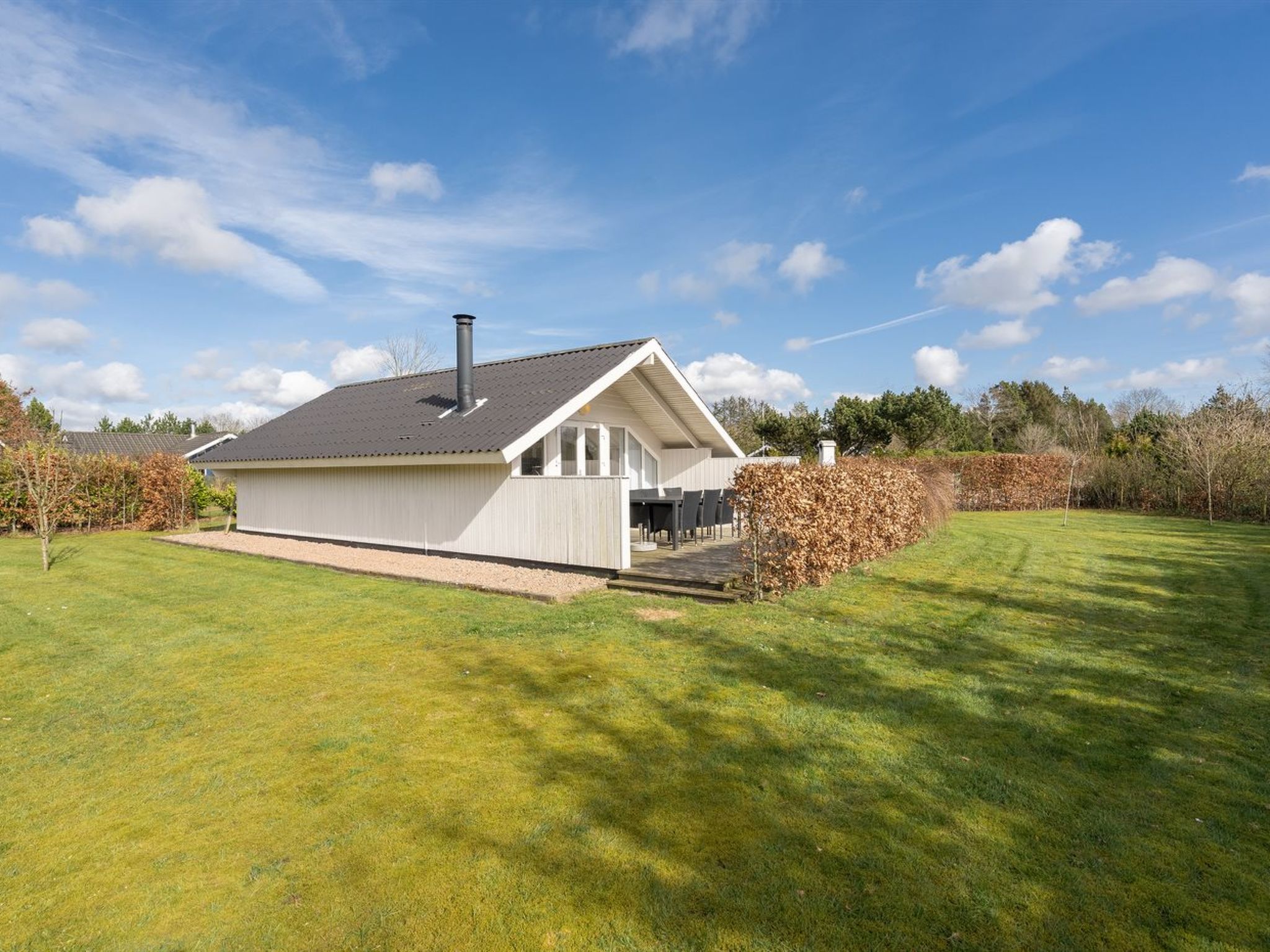 "Edvardsine" - 12km from the sea - Buiten